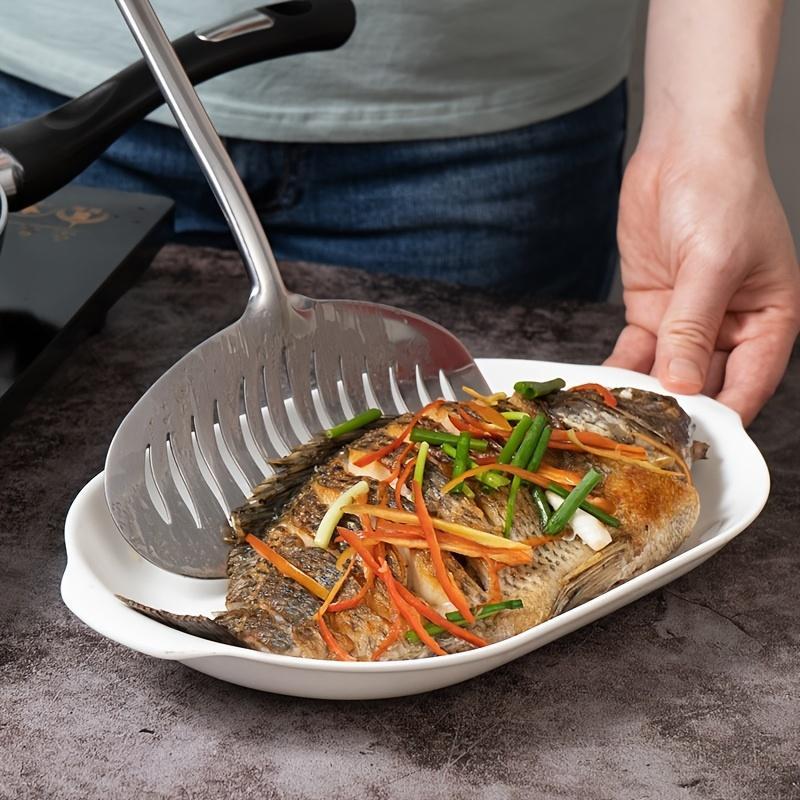 Stainless Steel Fish & Steak Turner - Multi-Functional Non-Scratch Flipping Spatula with Ergonomic Handle for Grilling, Frying, Baking - Durable Kitchen Tool for Home Cooks & Professional Chefs