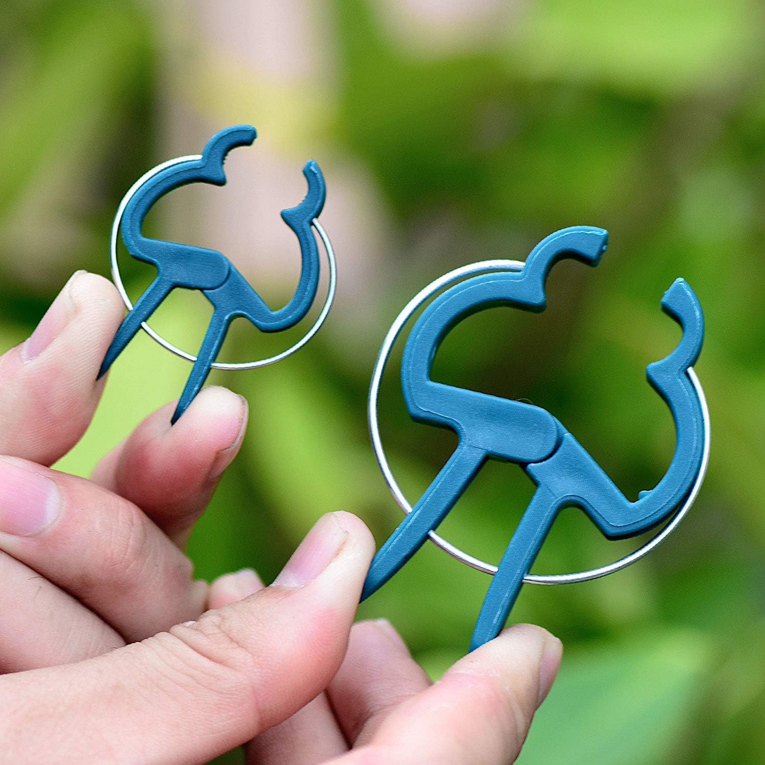 60 count  Clips 2 Sizes Adjusting  Garden  Supports Clips for Supporting Stems of Flower Vine Vegetables Tomatoes Climbing