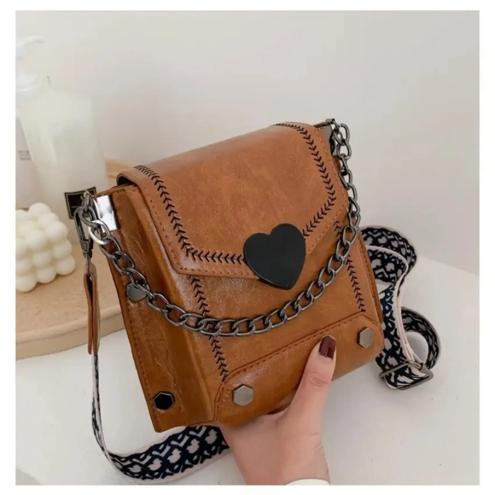 Womens Vintage Chain Heart Flap Crossbody Bag Mini Lightweight Sling Shoulder Purse with Pocket Trendy Satchel for Daily Commute Street Style,back to school,back to school haul