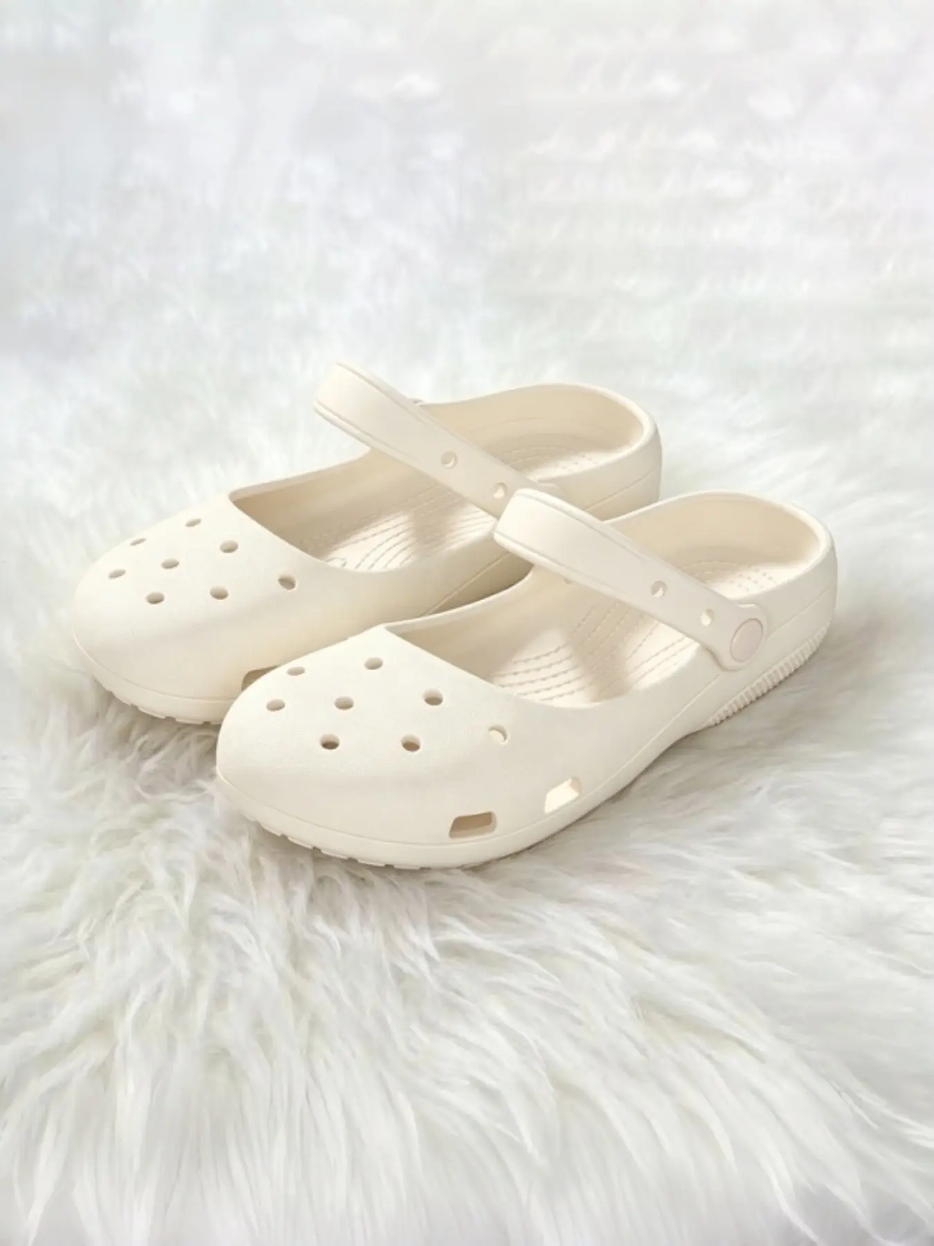 Elegant Ballet-Style Holey Shoes, New Lightweight Mary Jane Slip-Ons, Versatile Home & Commute Sandals, Comfortable Beanies