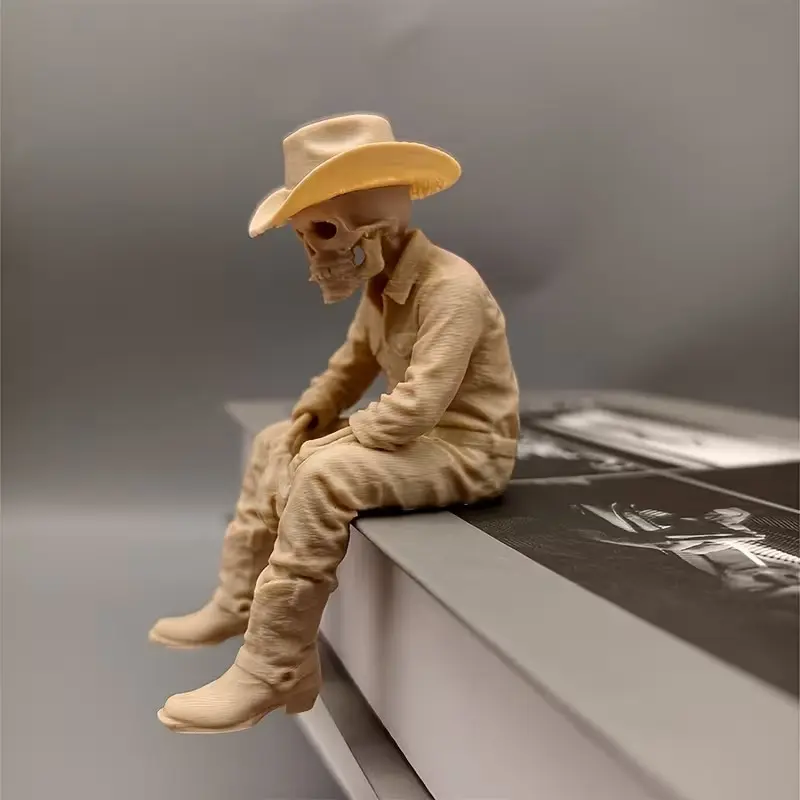 Gothic Skull Cowboy Statue, Edge‑Sitting Collectible Figurine for Table Edge Bookshelf, Unique Niche Halloween Home Room Desktop Decor, Creative Gift for Ornament Collectors, Decor Figurine Ornaments