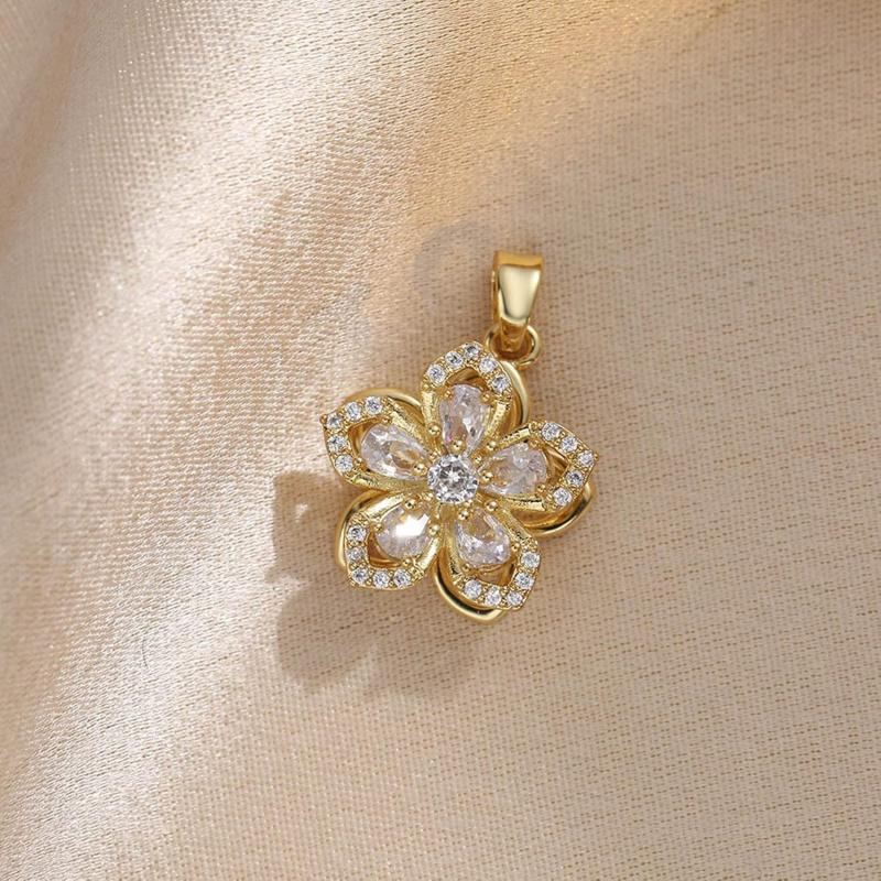 Fashion Lucky Five-Petal Flower Pendant Necklace Sparkle Gold Zircon 360° Rotatable Chic Daily Accessory Luxury Elegant Perfect Valentine's Day Gift Fashion Lucky Five-Petal Flower Pendant Necklace Sparkle Gold Zircon 360° Rotatable Chic Daily Accessory Luxury Elegant Perfect Valentine's Day Gift