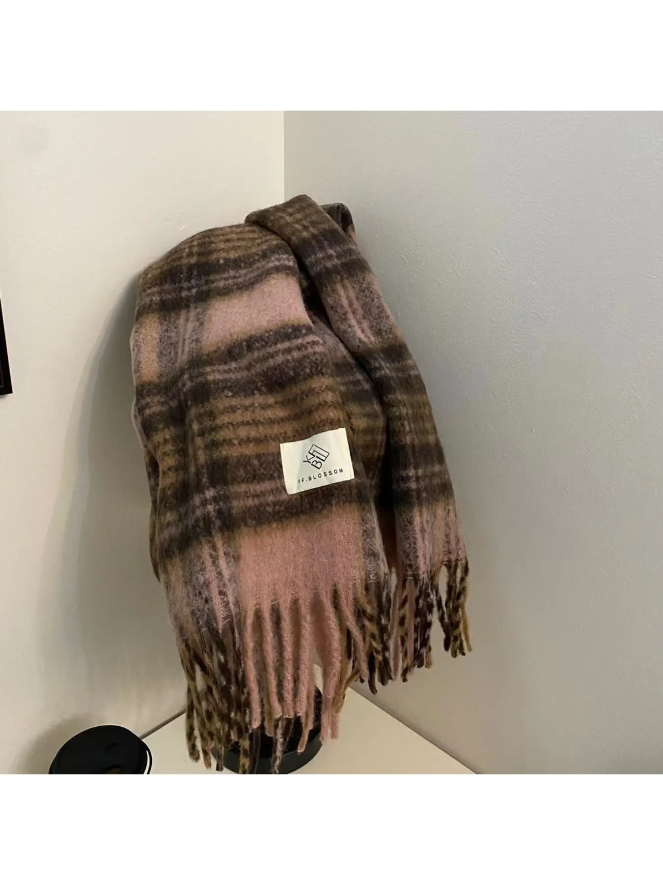 Fall/Winter 2026 New Collection Retro Vintage Atmosphere Brown Checkered Scarf for Men and Women Ramen Mohair Extra Large Thick Neck Warmer