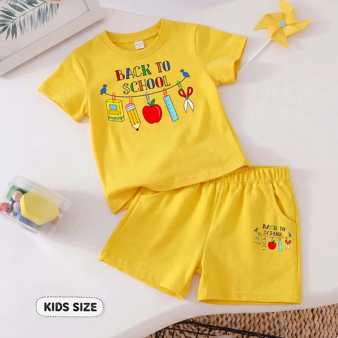 Girls' Back to School 2-Piece Cartoon Print Outfit - Short-Sleeve Round-Neck T-Shirt & Elastic Waist Shorts, Basic Casual Summer Kids' Clothing for 8-9y(140),10-11y(150) Everyday Wear, Outdoor Play, Kids Size