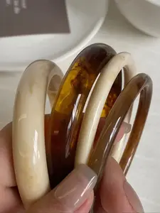 4pcs Vintage Tortoiseshell Thin Band Bracelets, Resin Hand Ring Stackable Design, Imitation Amber Style Jewelry Accessory