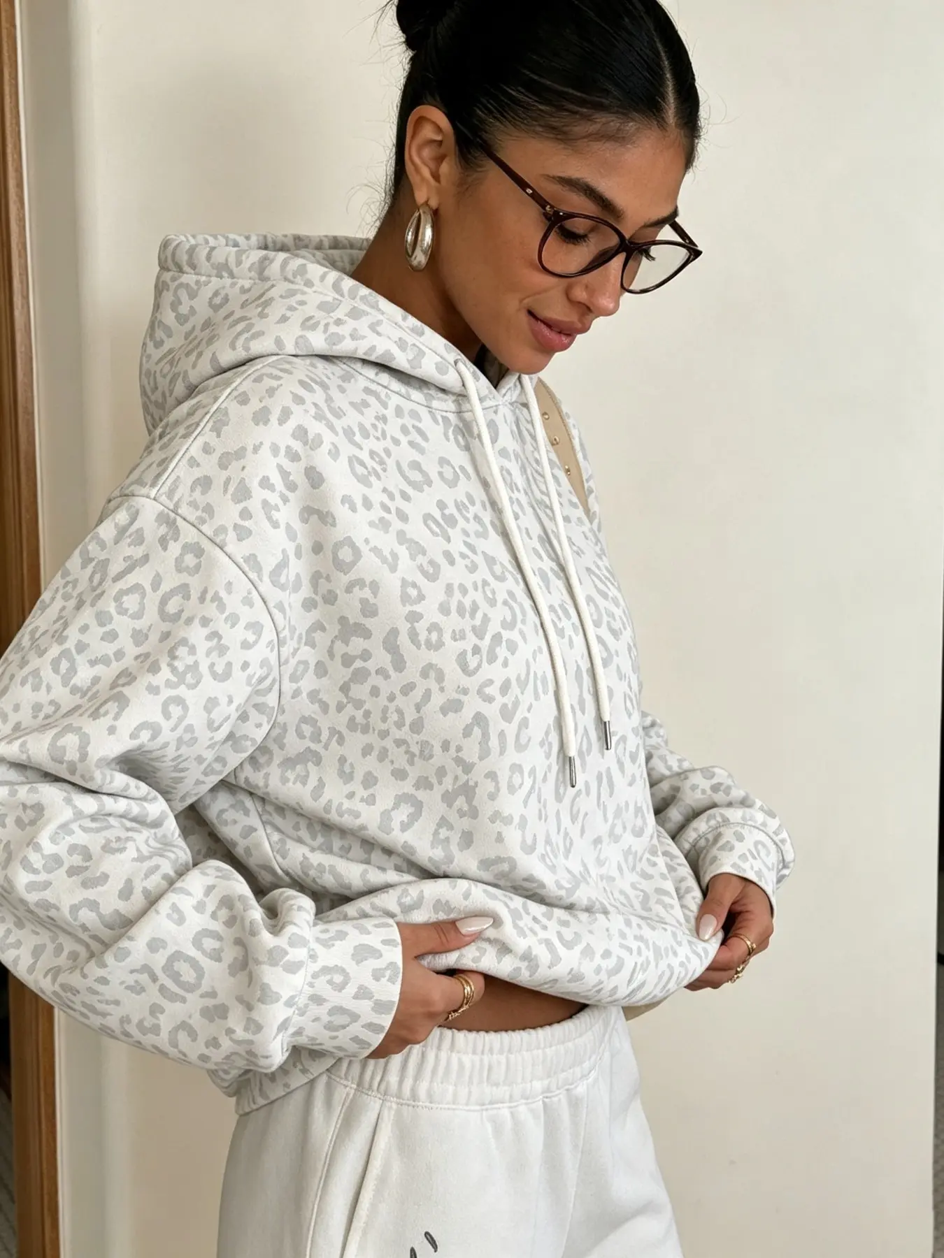 Women's Vintage Leopard Print Pullover Hoodie, Loose-Fitting Long Sleeve Top, Street Style, All Seasons, Drawstring Design