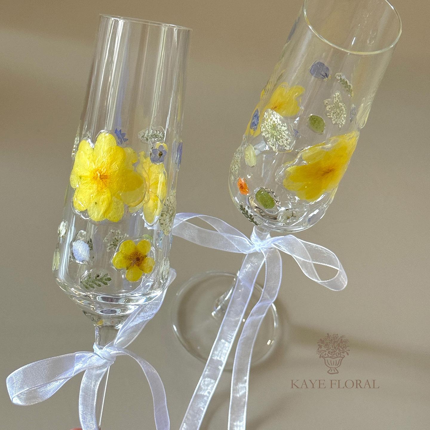 Handmade Dried Flower Resin Champagne Flutes Set of 2, Preserved Flower Wine Glasses, Unique Wedding Gift for Bride & Groom