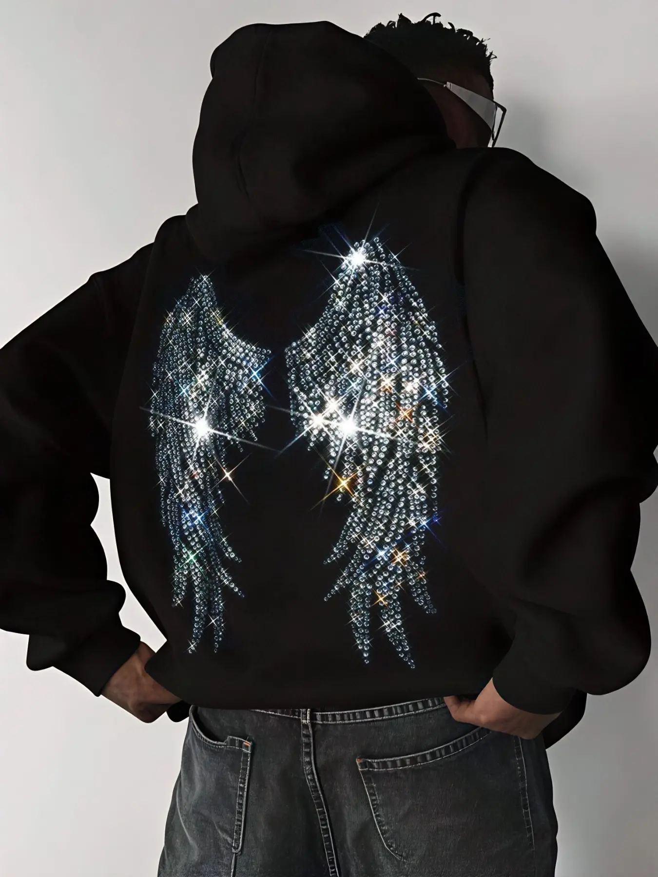Hooded fleece sweatshirt, thickened style for autumn and winter, simple casual basic design, wing pattern with rhinestone embellishments, suitable for parties, nightclubs, and daily wear, 2026 new style
