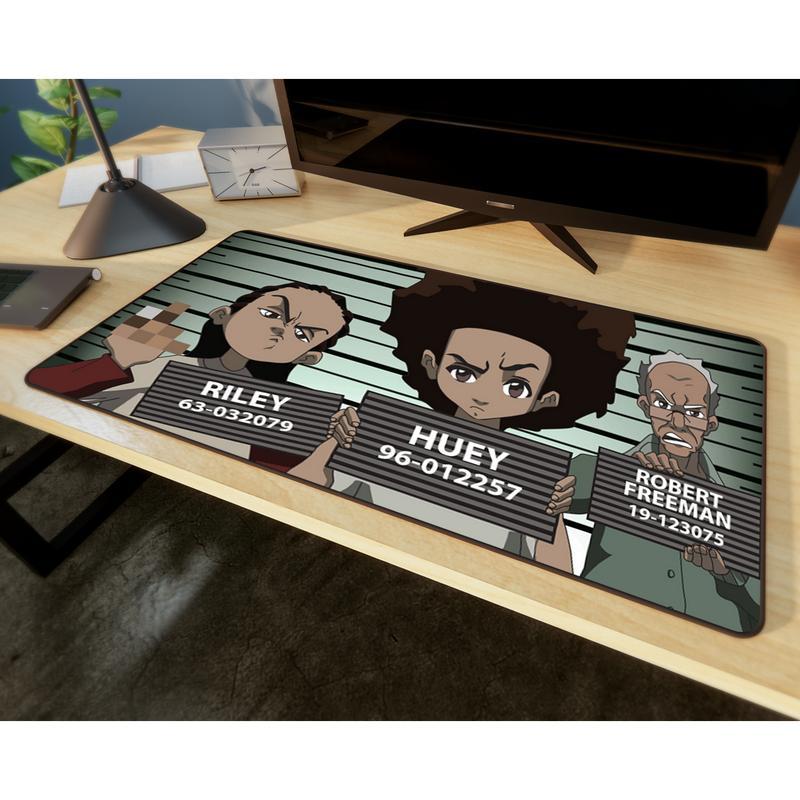 Extra Large Nostalgic Cartoon Mousepad - Boondocks-Inspired Design, Anti-Slip Rubber Base, Large/Extra Large Size Gamer Pad