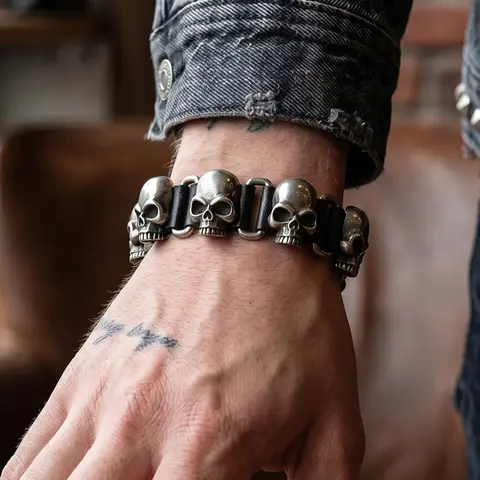 Punk Style Leather Bracelet, Adjustable Length, Rivet Design, Skull Element, Star Pattern, Daily Wear, Holiday Gift for Boyfriend Girlfriend, Fashion Bracelets, Punk Style Jewelry, Fashionable Bracelet