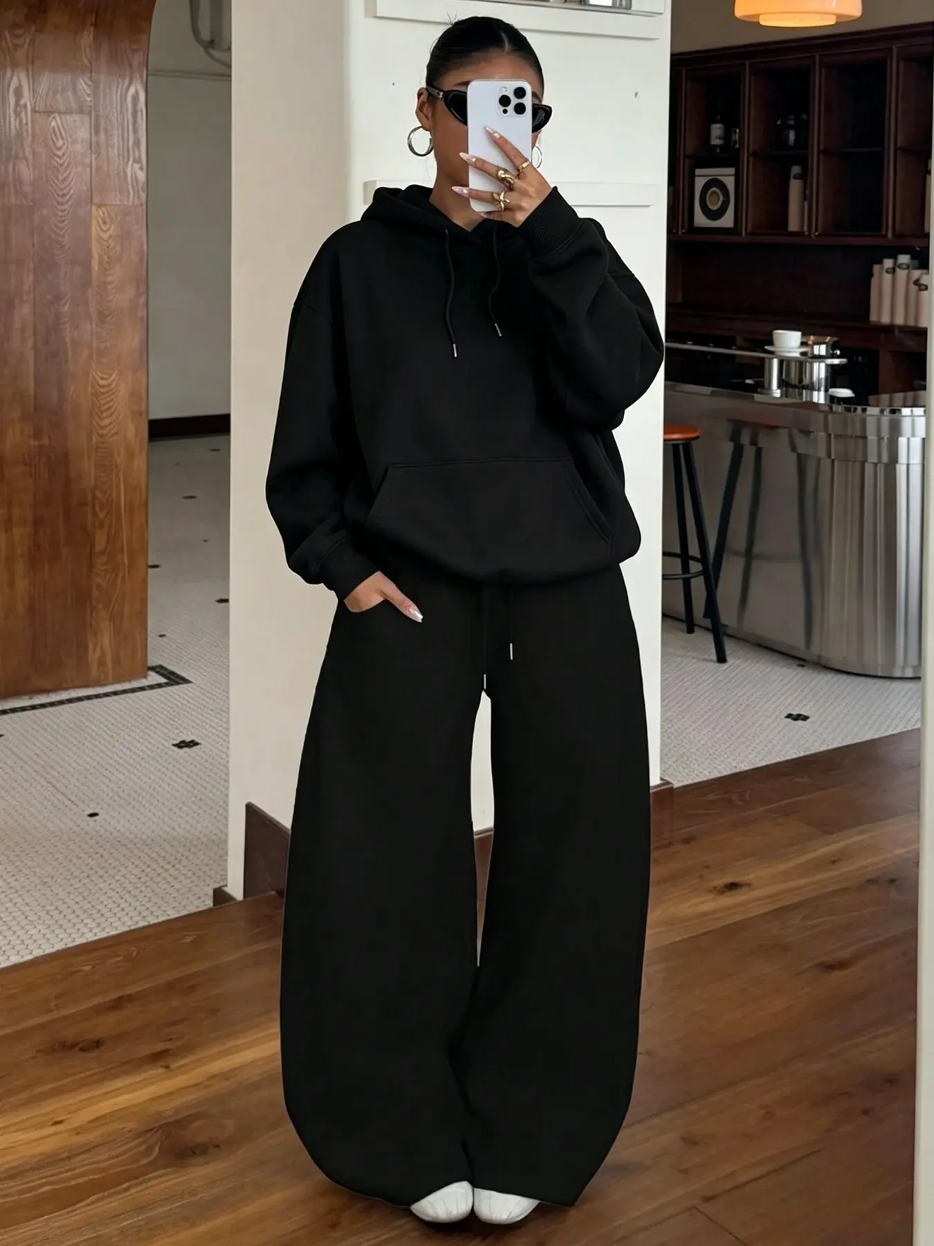 Women's autumn and winter hoody and loose sweatpants set in black/navy two-piece set, suitable for daily casual wear, commuting, home, walking, and going out #SweatshirtSet #Co-ords
