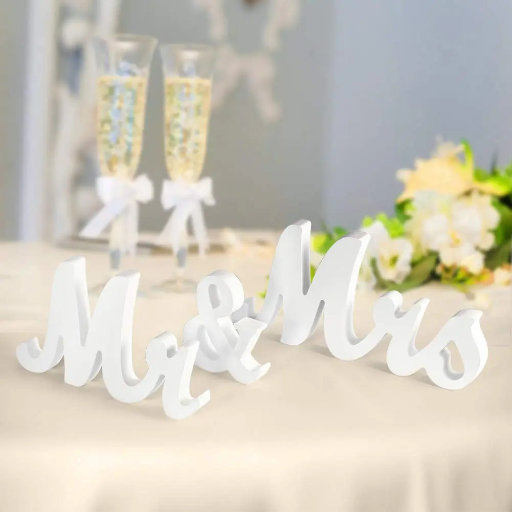 GARVEEWhite Wood Sign Vintage Style Mr and Mrs Sign Mr & Mrs Wooden Letters Rustic Wedding Signs for Wedding Table,Photo Props,Party Table,Top Dinner,Rustic Wedding Decorations