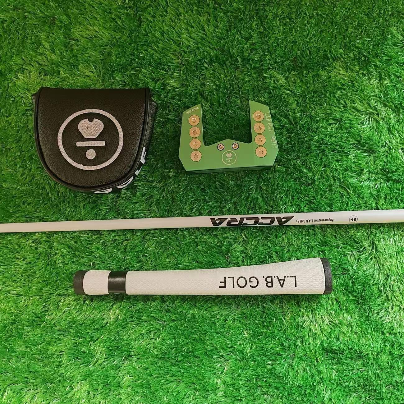 20262026 L.A.B..Golf MEZZ.1 Putter RH uses Auto-Balance Tech for a square impact and tour consistency, and includes a black head cover.