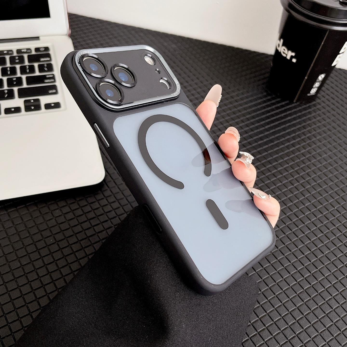 Hardware Metal Lens Compatible with iPhone 17 Pro Max Phone Case New Model Instant Change 17 Magnetic Suction Protective Cover