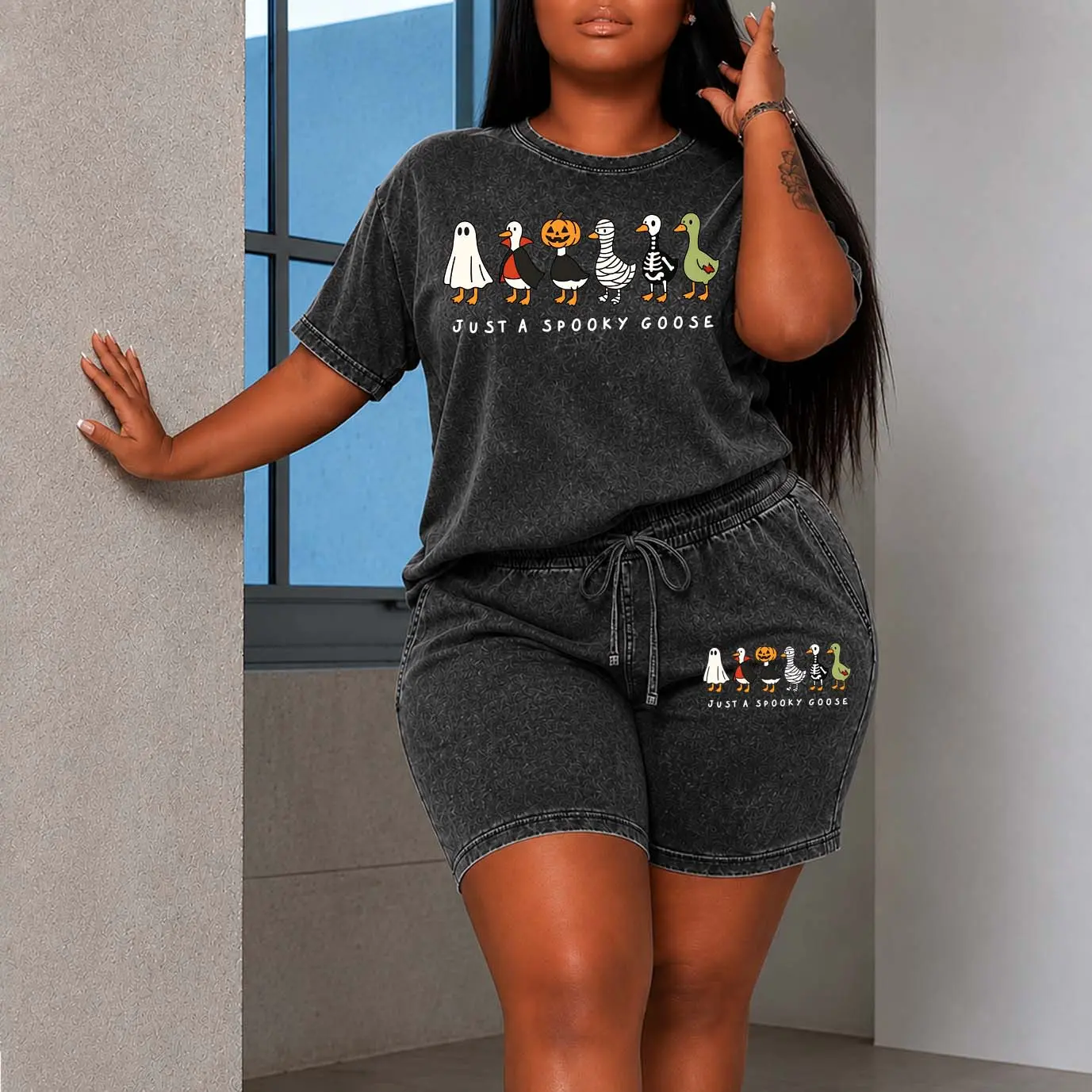 Women's Washed Cotton Shorts Two-Piece Set: A Uniquely Styled Halloween Ghost-Themed Party Outfit. Featuring "Just a Spooky Goose Patterns, And Pumpkin Designs. Also Suitable As Casual Summer Loungewear.