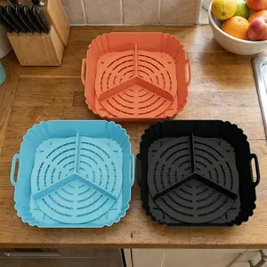 Dual-Purpose Square Cake Pan (8.3X7.8X2.5 In) Featuring a Detachable Air Fryer Divider And Handles, Three-Section Non-Stick Bakeware Suitable for Air Fryers And Ovens, Withstands Temperatures Up to 446°F