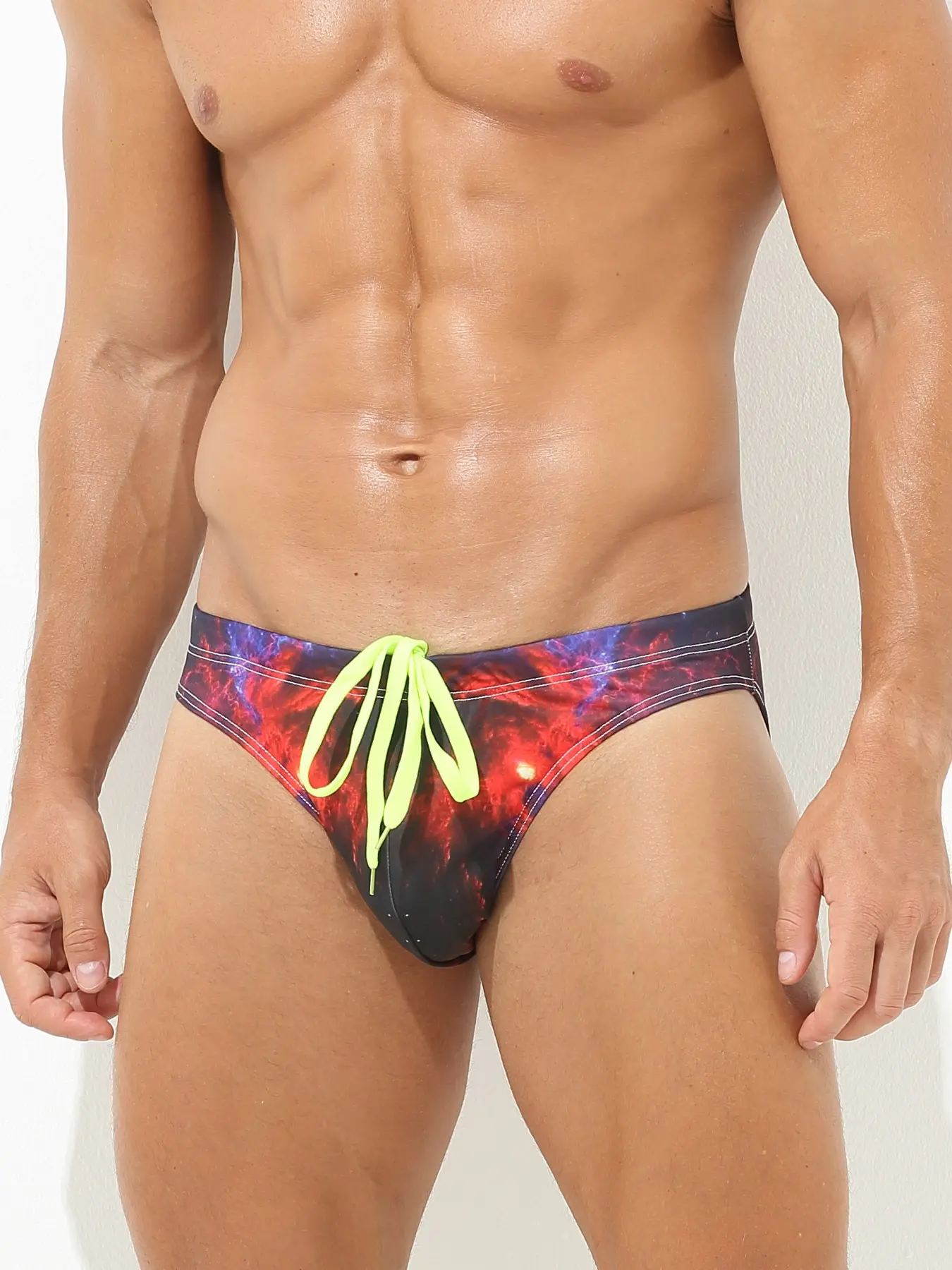 Men's Tropical Jellyfish Print Low-Waist Swim Trunks, Quick-Dry Drawstring Design, Ideal for Summer Beach Vacations and Pool Parties, Swimming