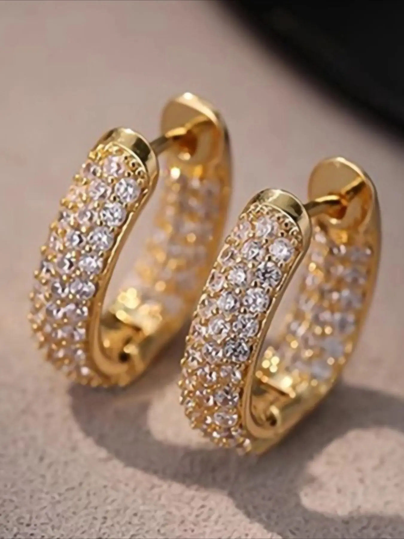 1 Pair Fashion Versatile U-Shaped Sparkling Cubic Zirconia Earrings for Women