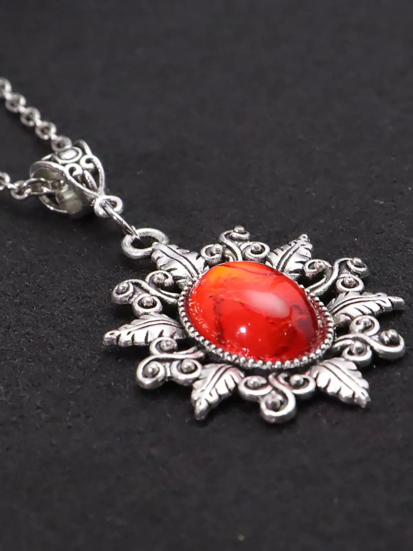 Vintage Gothic Ruby Oval Pendant Necklace, Unique Retro Jewelry, Castle Aesthetic Daily Accessory, Trendy Fashion Gift