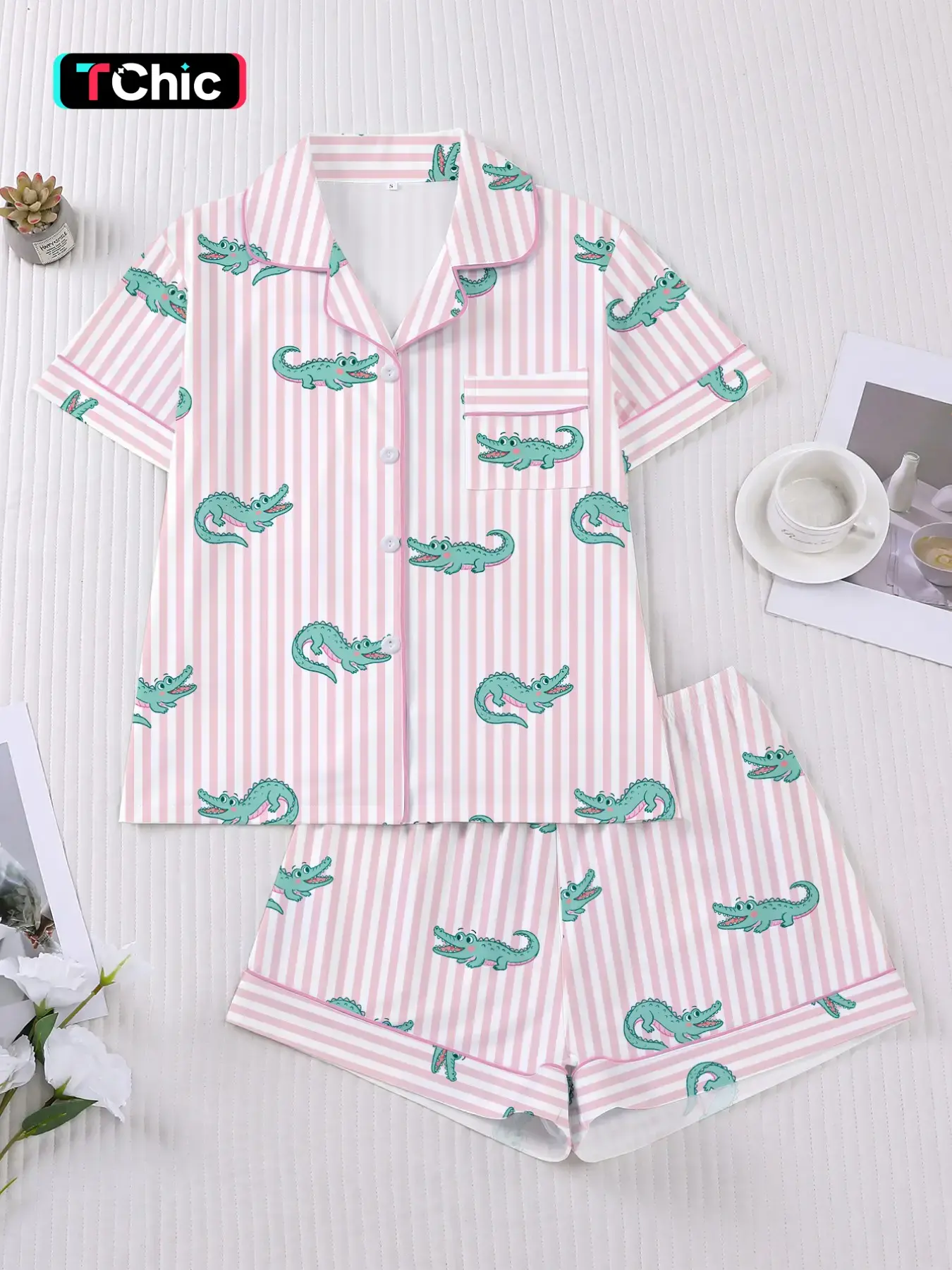 Women's Cartoon Alligator Print Pajama Set, Loungewear Pjs, Short Sleeve Button Front Top & Elastic Shorts, Elegant Comfortable Sleepwear for All Seasons