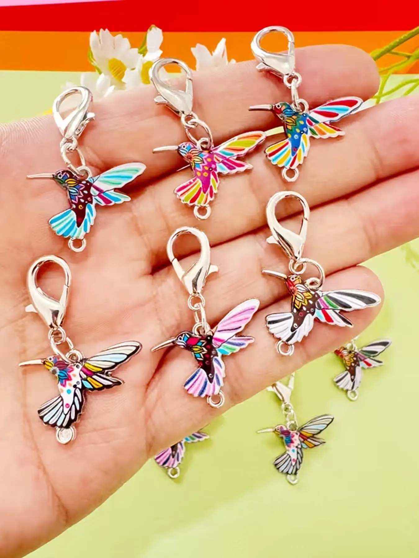 A Unique And Charming Hummingbird Creative Keychain For Her/His Gift, Suitable For Coin Purse, Backpack, And Car Decoration Pendants, Teacher's Day, Thanksgiving Holiday Gifts, Bohemian Art Style, Vacation Travel Souvenirs, Party Gifts.