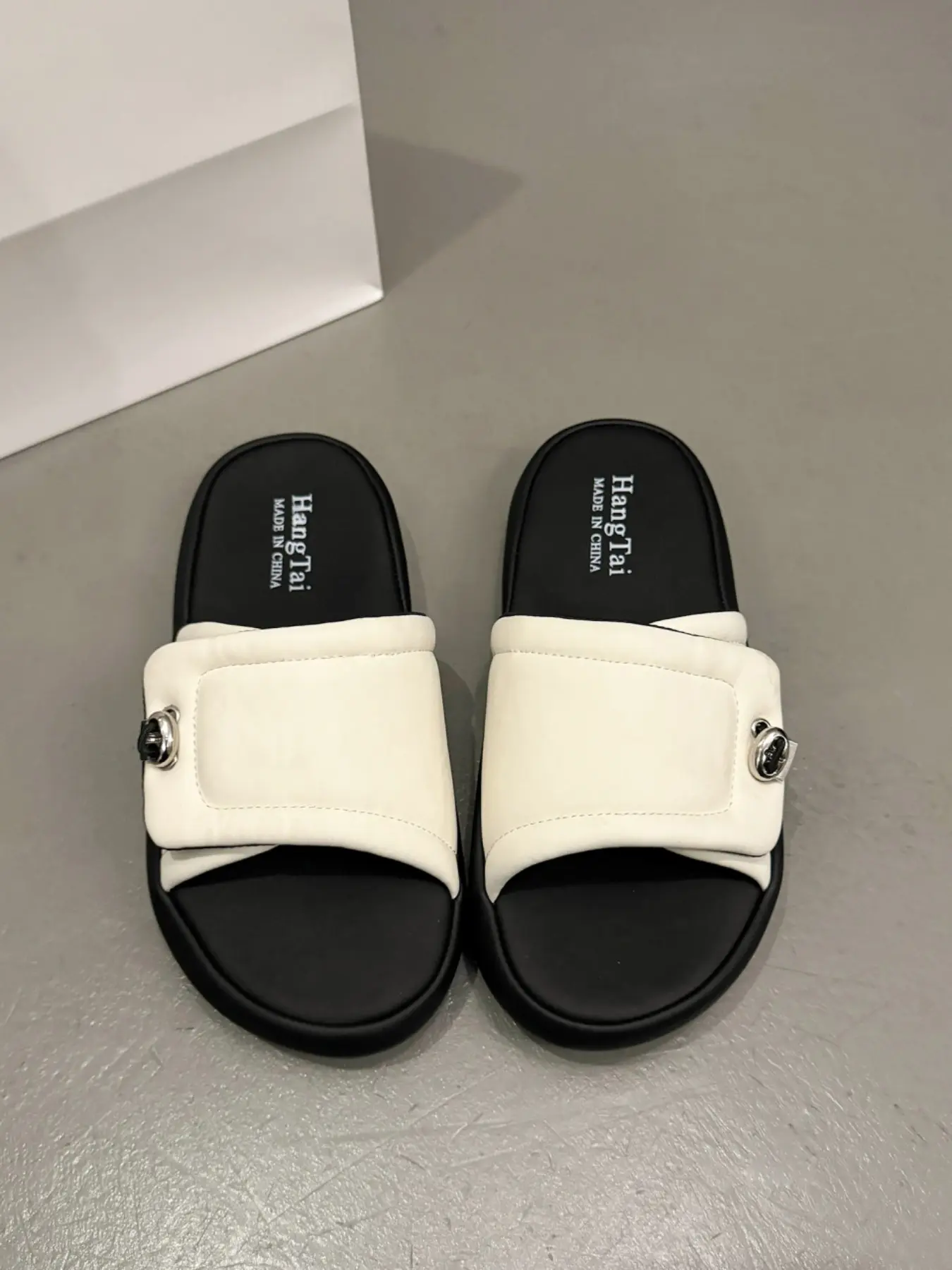Women Padded Strap Platform Slide Sandals, Open Toe Slip On Cushioned Casual Summer Footwear, Minimalist Streetwear Slides, 4 Colors Beige Pink Cream Black