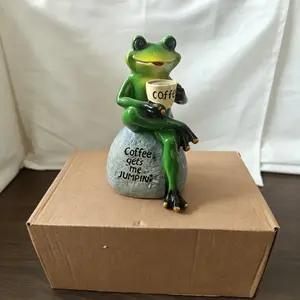 Resin Frog Statue with Coffee Cup, Fashion Theme Collection, Garden Villa Yard Lawn Decor, Outdoor American Style Frog Drinking Coffee Sculpture, Garden Sculptures Statues