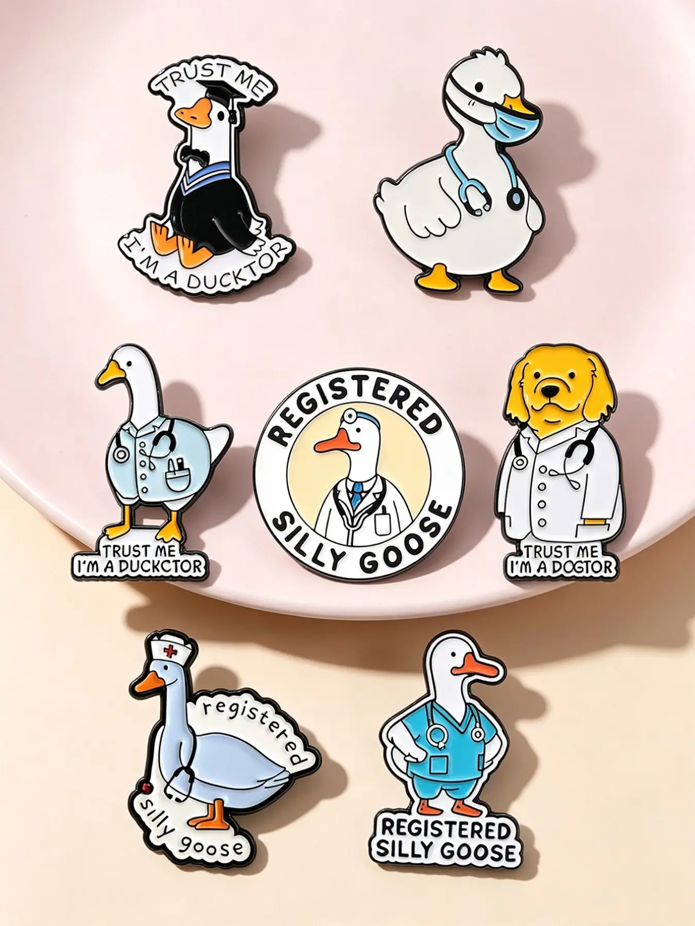 7pcs Medical Animal Enamel Pins, Cartoon Duck Goose Dog Doctor Nurse Badges, Funny Ducktor Dogtor Silly Goose Slogan, Fashion Accessory for Clothes and Bags, Cute Gift for Nurses Doctors Students