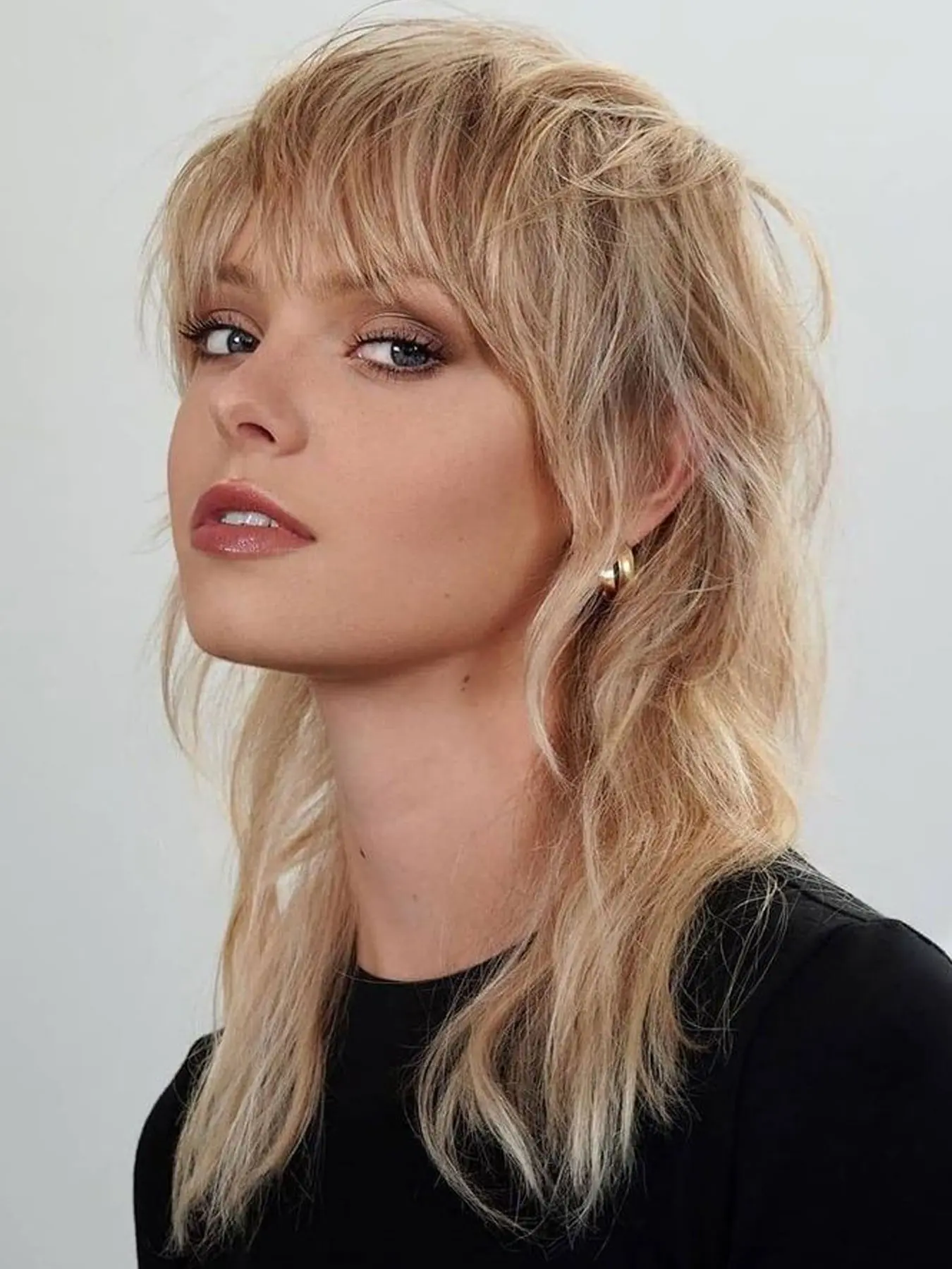 16 inch Ombre Blonde Wolf Cut Mullet Wigs for Women, Ombre Blonde Wolf Cut Wig With Bangs, Heat Resistant Synthetic Hair Layered Cosplay Wig 80s 90s Mullet Wigs, For Daily Party Cosplay Costume, Halloween Wig, High Quality Wigs