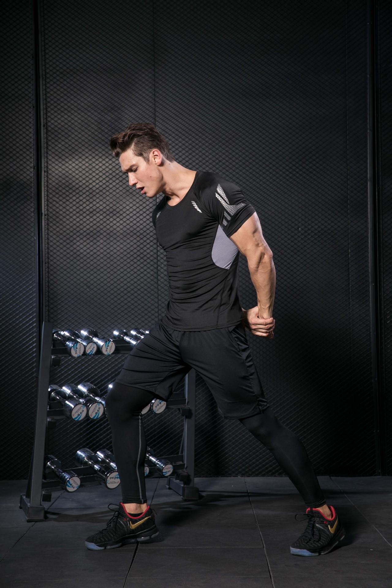 Men's short-sleeved fitness clothing, quick-drying, sweat-absorbing, tight-fitting sports T-shirt, outdoor track and field running apparel