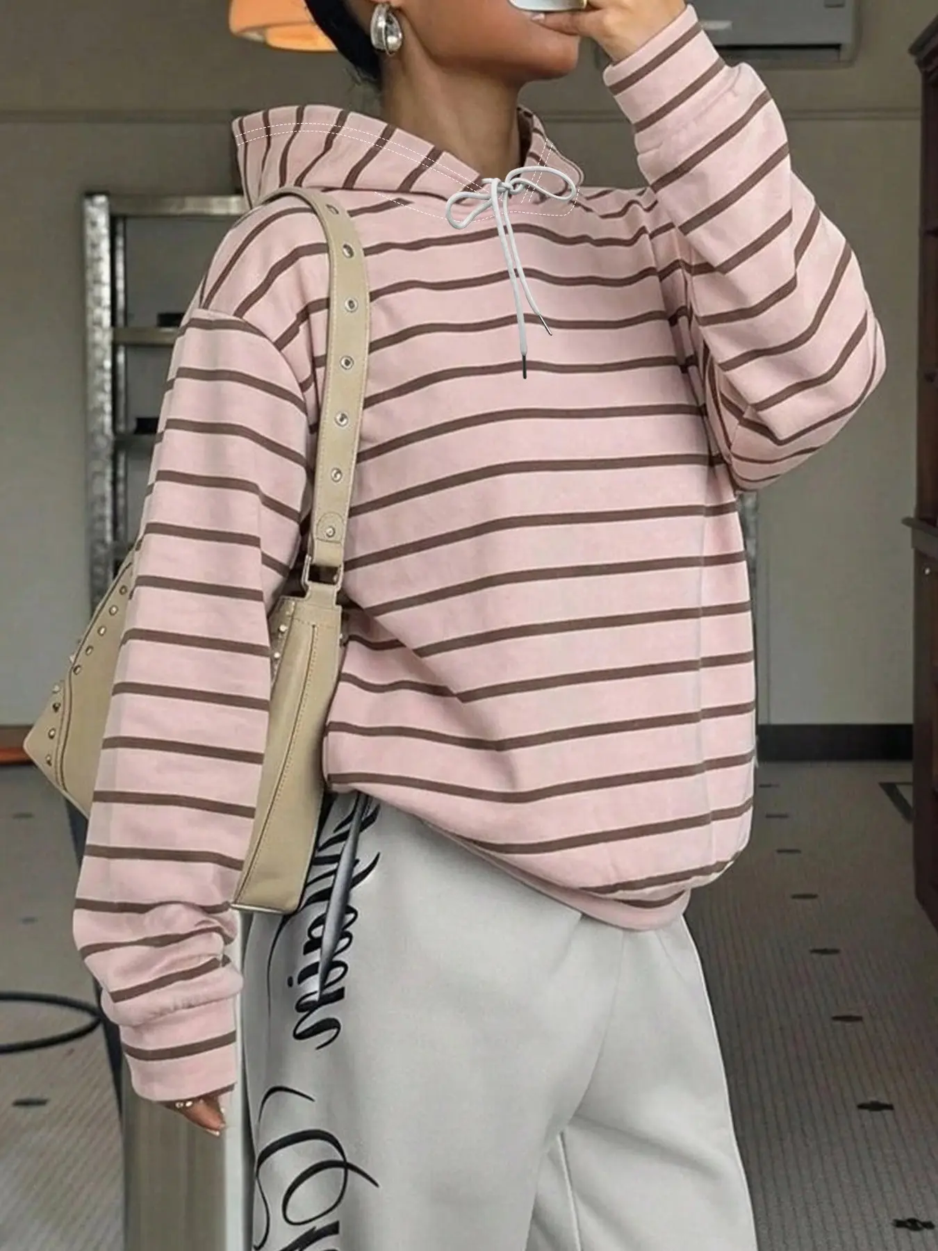 2026 TikTok Viral Women Pink Brown Striped Hoodie, Casual Streetwear Hoodies, Oversized Loose Fit Drawstring Hooded Sweatshirt,Y2K Vintage Casual Basic Hoodies for Midsize Fashion, Trendy Everyday Loungewear