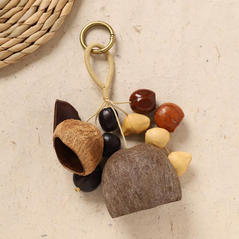 Naturally handcrafted fruit shell bell, with seeds, sound therapy handbell, wish-fulfilling fruit bag ornament, Yunnan specialty gift, mobile phone decoration accessory