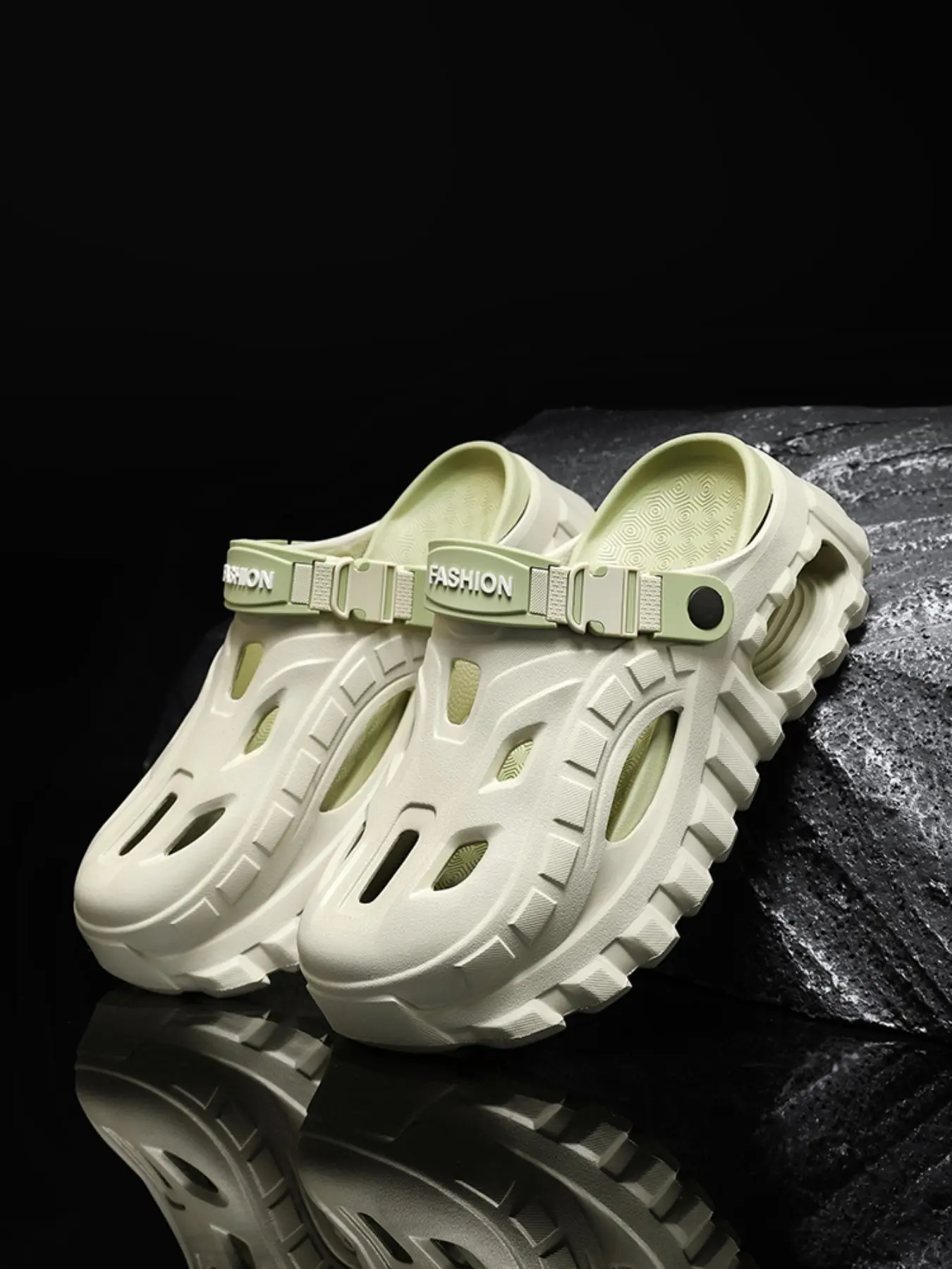Comfortable Mens Sports Sandals Breathable Non Slip Outdoor Casual Walking Beach Summer Clogs Garden Shoes for Daily Wear Hiking Camping Fishing Travel