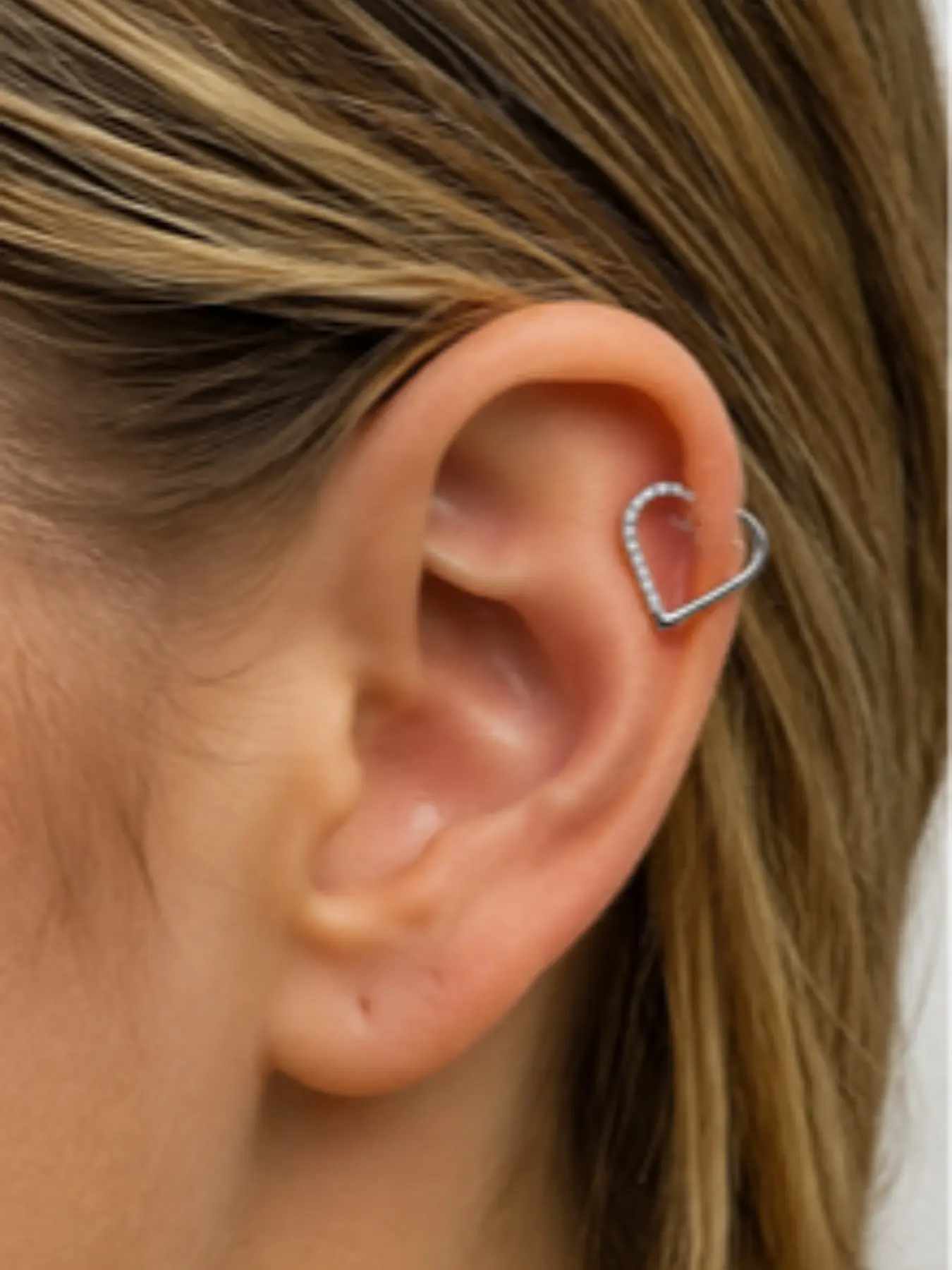 1pcs Left Side Zircon Nose Ring Earring, G23 Titanium Heart Piercing Seamless Earlobe Ring, Body Jewelry for Ear Cartilage Ear Piercings
