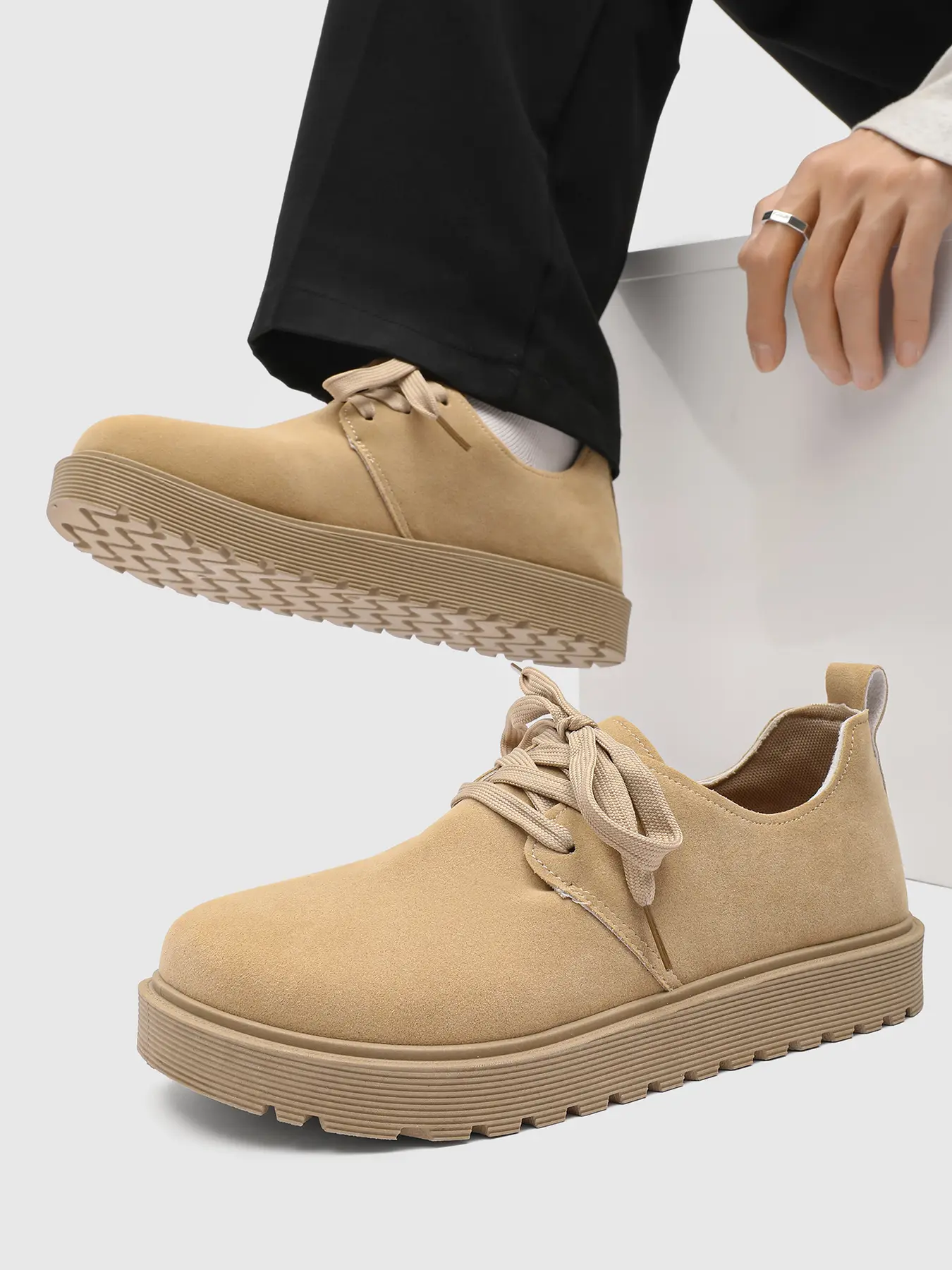 Men Casual Walking Shoes Round Toe Lace Up Oxford Dress Sneakers Faux Suede Platform Retro Lug Thick Sole Non Slip Daily Comfortable Footwear Durable