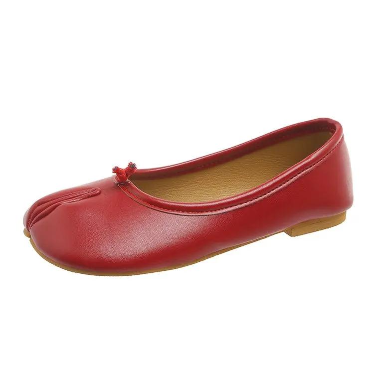 Retro Split Toe Horseshoe Flats 2026 New Arrival Women Casual Ballet Shoes Black Silver Red Brown