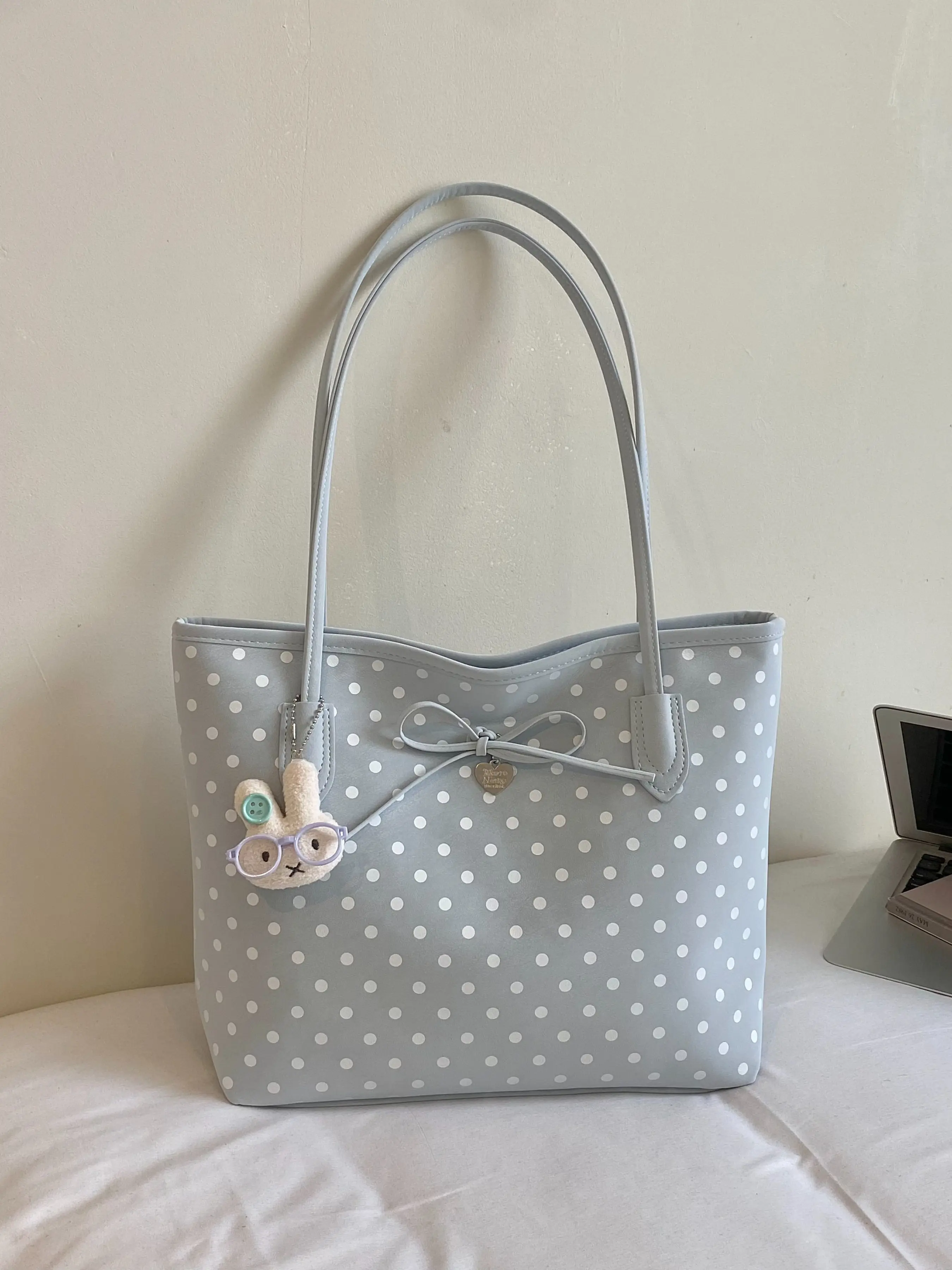 Light Blue Polka Dot Tote Bag, Butterfly Knot Cute Rabbit Charm, Large Capacity Women's Commute Shoulder Bag, Everyday Tote Bag, Casual Trendy Bag, Fashionable and Practical