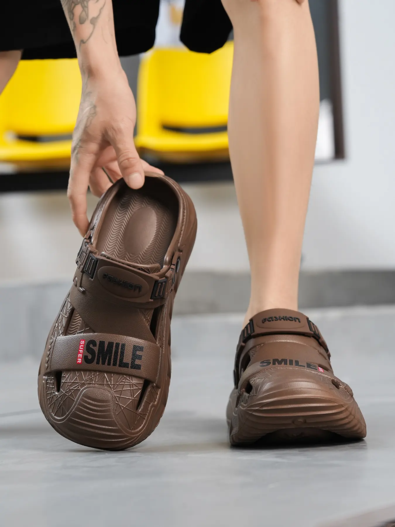 Men's Platform EVA Clogs Adjustable Buckle Strap Slip On Sandals Non-Slip Thick Sole Outdoor Sports Slides Breathable Closed Toe Beach Water Shoes Casual Driving Mules Eva Sandals Slipper