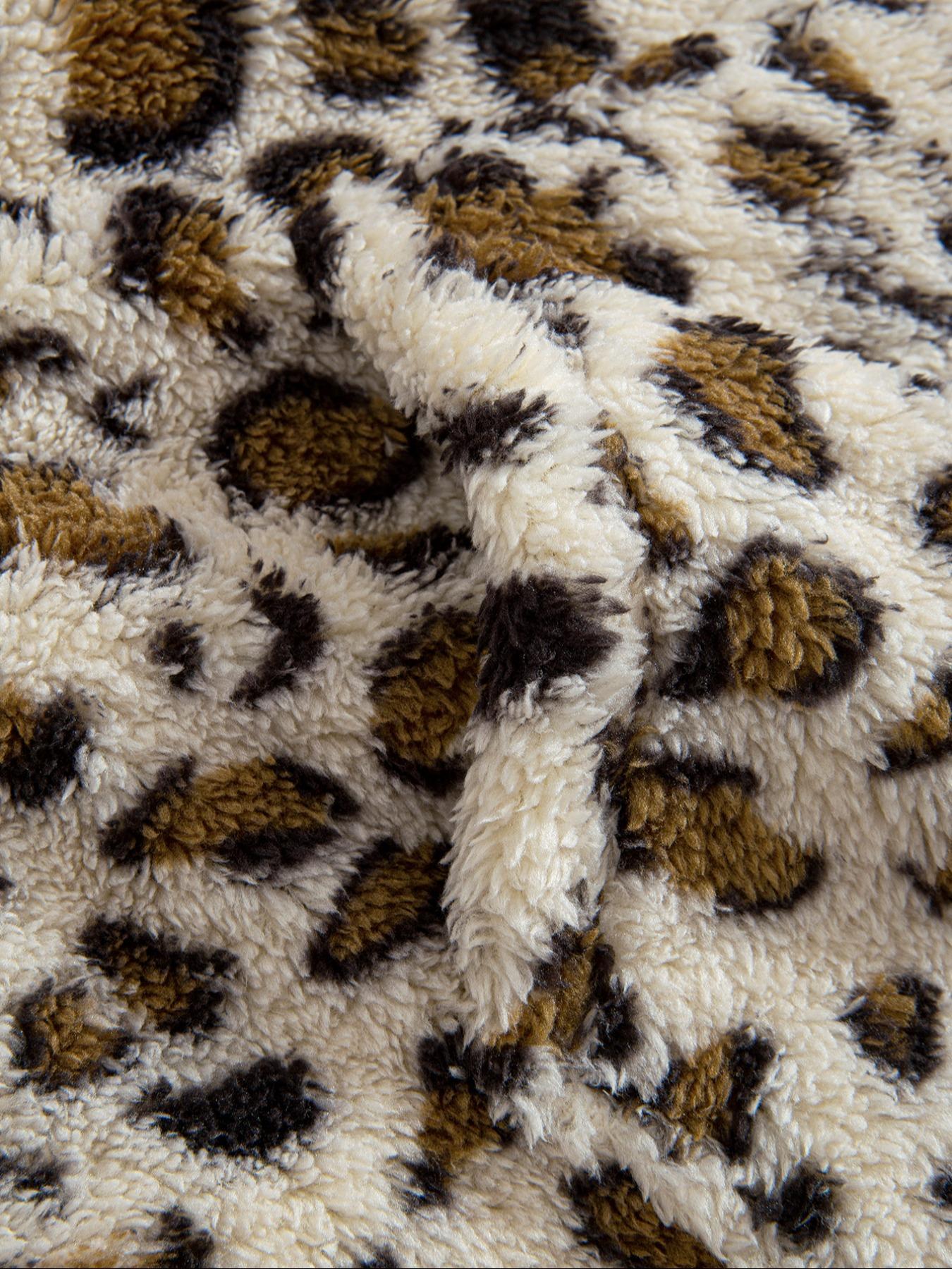 Men's Leopard Print Pocket Half Zip Plush Sweatshirt, Loose Casual Long Sleeve Drop Shoulder Fuzzy Pullover for Winter, Fashion Men's Clothes for Daily Wear, Casual Sweatshirts