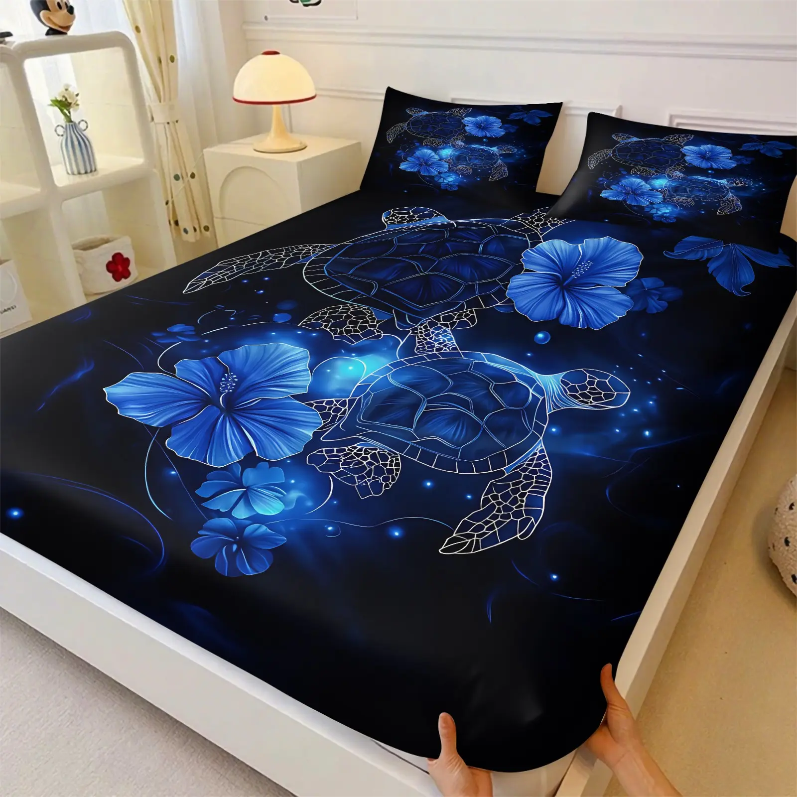 Black Blue Neon Sea Turtle Hibiscus Flower Printed Fitted Sheet Set, Include 1 Bedspread and 2 Pillowcases, Wrinkle Resistant Stain Resistant Elastic Full Wrap Mattress Cover, Hawaiian Tropical Ocean Themed All Season Home Decor Bedcap
