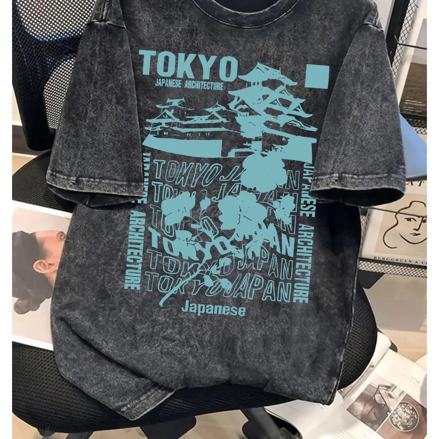 Vintage Distressed "REDEEMED" Religious Cross Printed T-shirts, American Streetwear Vintage Crew Neck Washed Short-sleeve Tops, Suitable for Holidays, Going Out, Leisure, s, Gifts and Other Occasions.