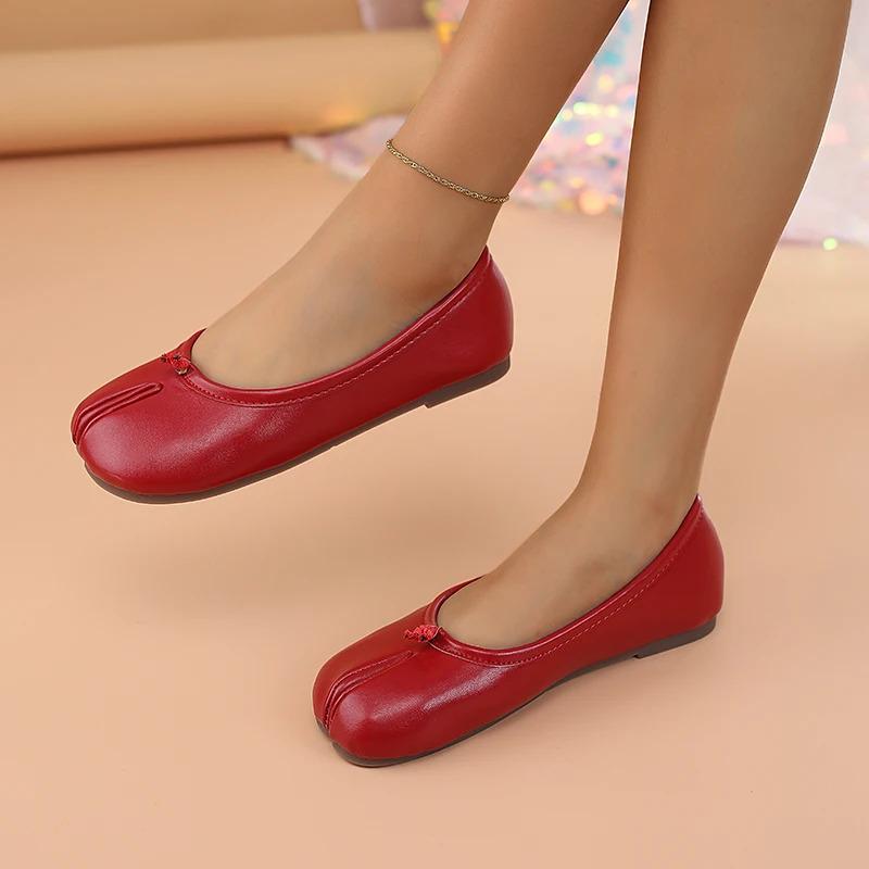 Comfortable Tabi Split Toe Ballet Flats - Ruffled Mary Jane Shoes Pig Hoof Shape Casual Wear