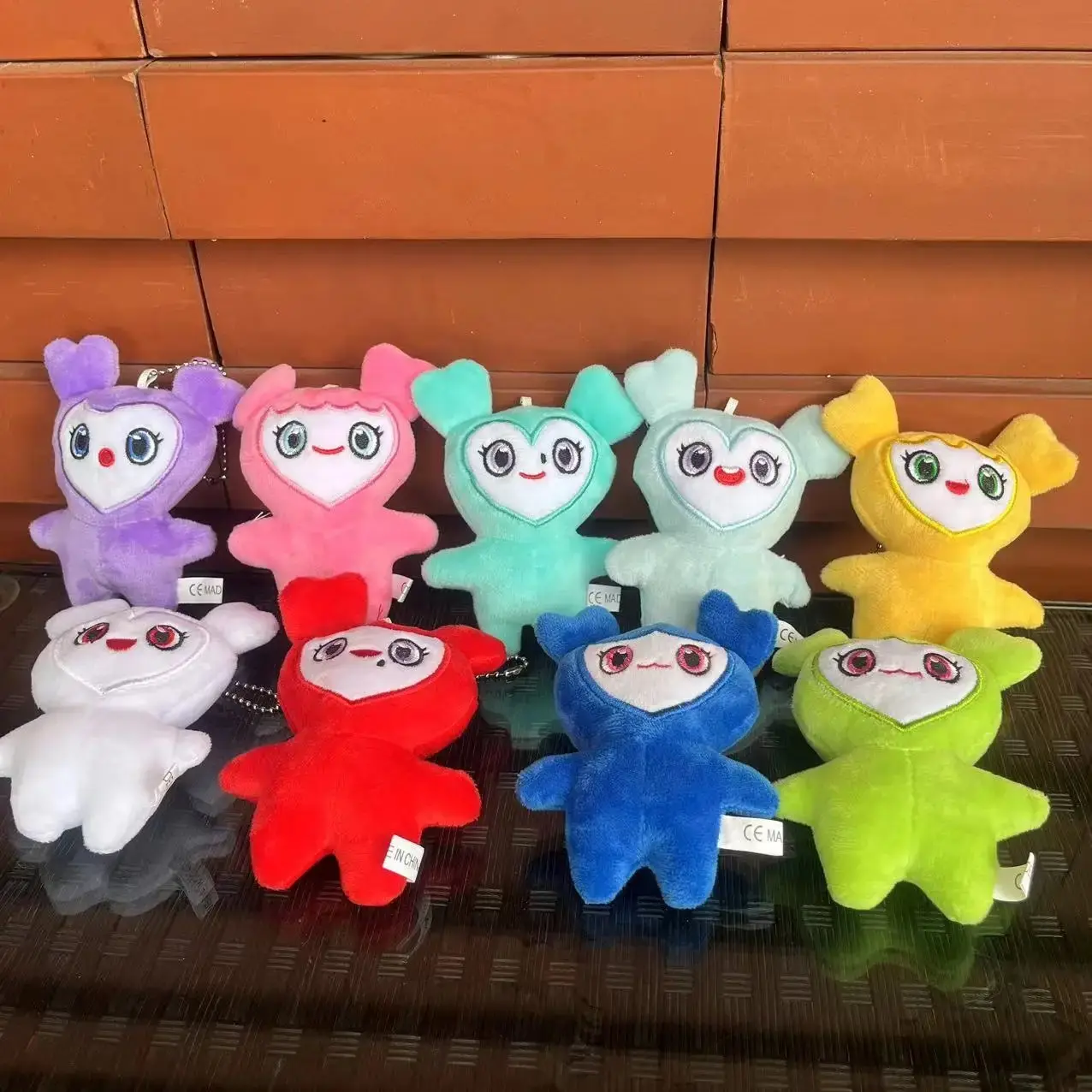 1pc Plush Doll Keychain Charm, Soft Skin-Friendly Plush Accessory, Perfect Gift for Collectors, Durable and Fun Decorative Item, Fluffy Keychain