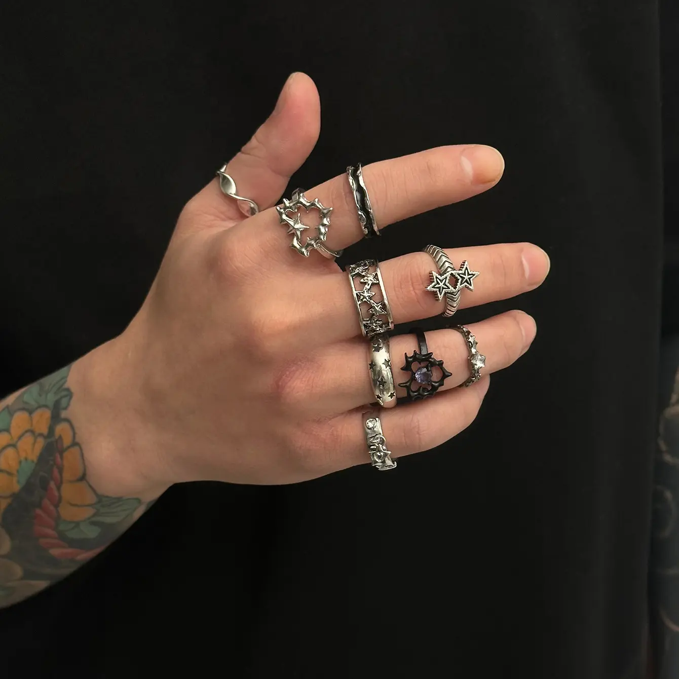 Men's Hip-hop Thorn Heart Ring Set, Minimalist Stack Star Rings, Premium Trendy Unique Hand Jewelry for Sports & Outdoor Tetherball Enthusiasts