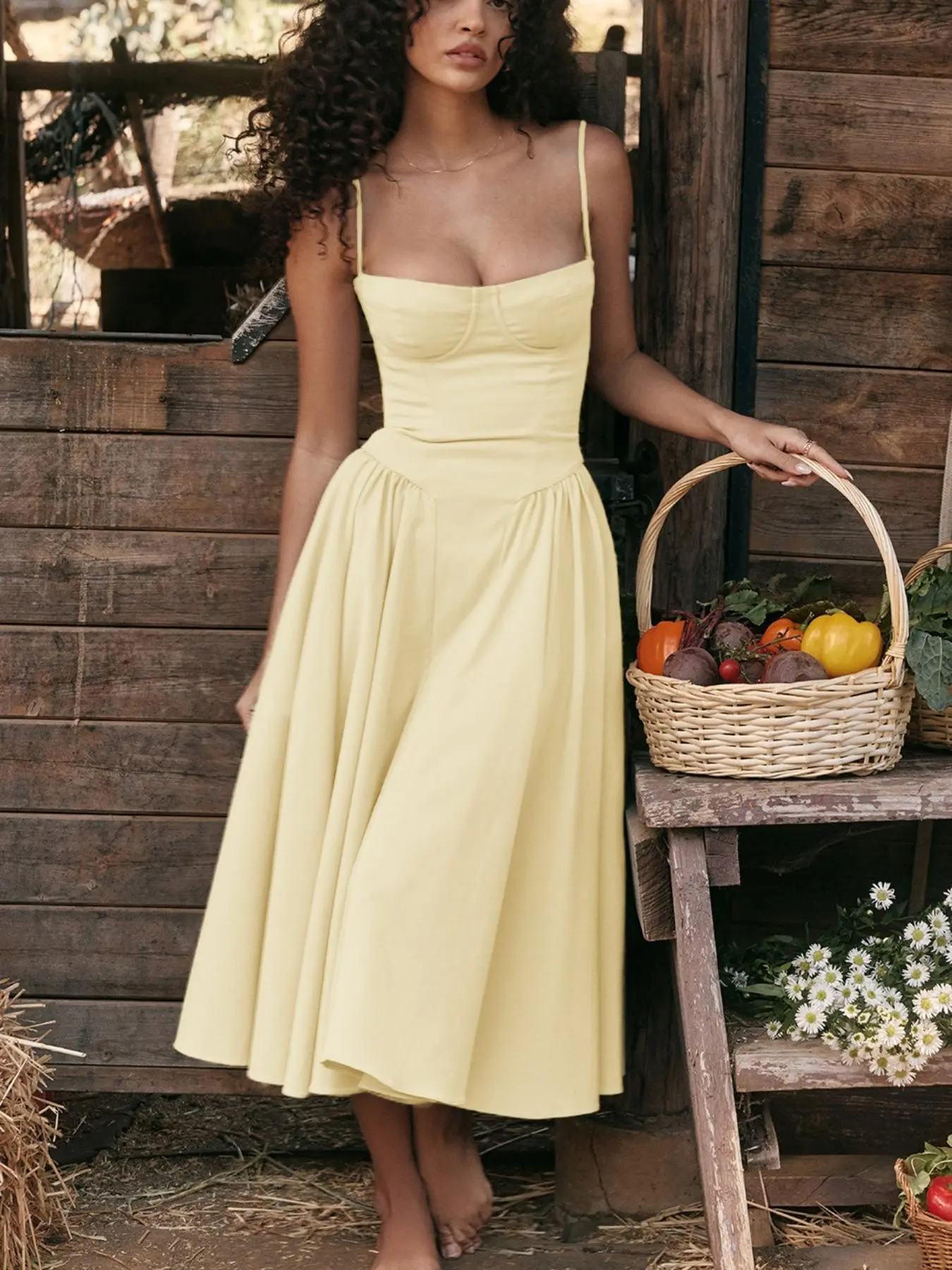Fashionable Women's French Elegant Vintage Style Multicolor Spaghetti Strap Sleeveless Strappy Dress, Fit Casual Wear, Chic Retro for Daily Wear, Perfect for Any Occasion