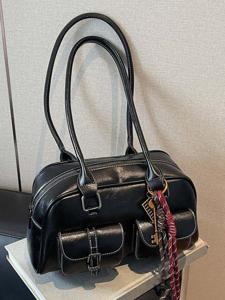 Niche retro texture handbag, double pocket design contrasting woven tassel pendant, commuter fashion shoulder handbag, personalized simple design, versatile and multi-color optional, Casual handbag satchel, suitable for daily travel, shopping, etc.