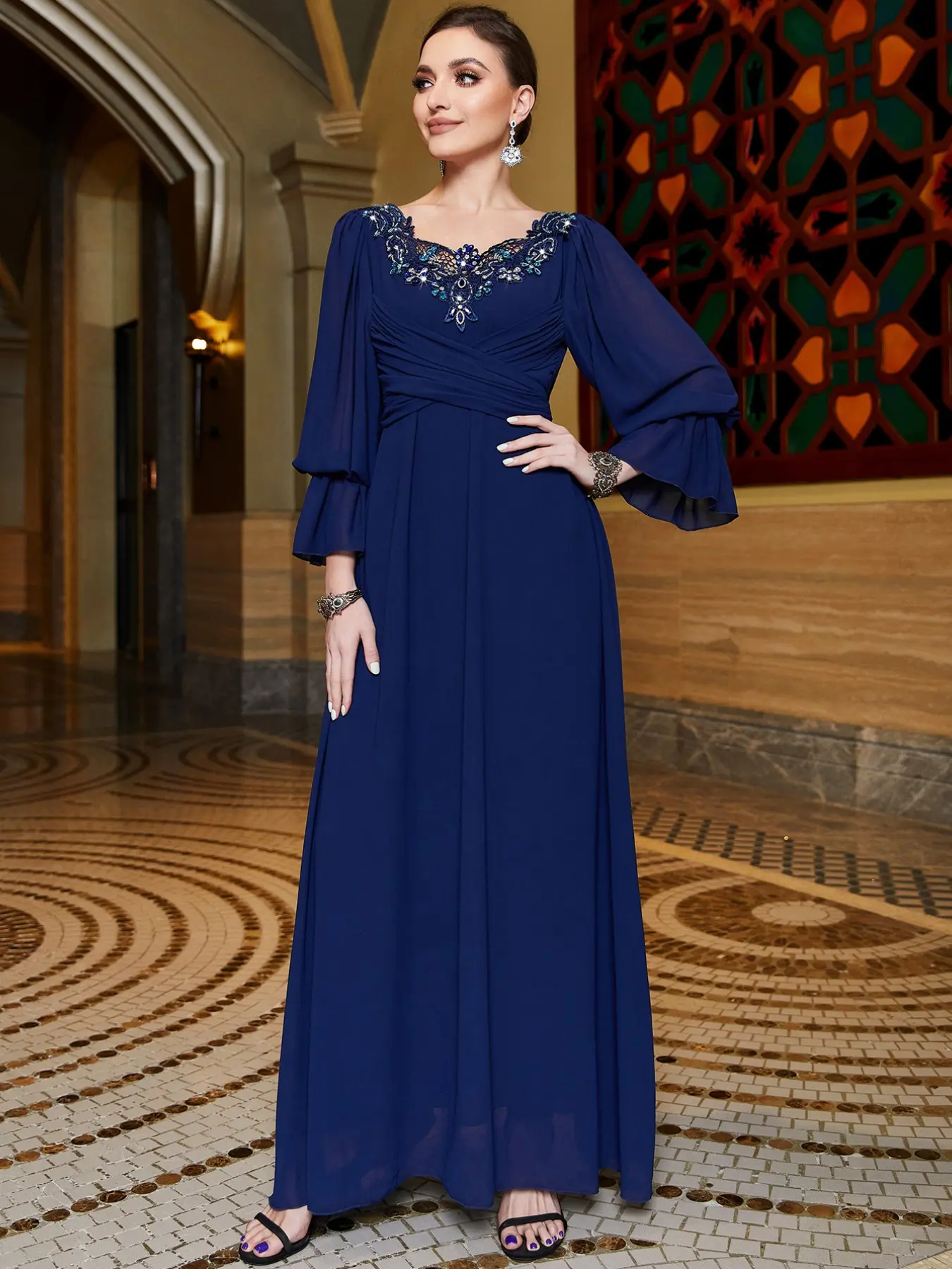 Elegant Deep Blue Evening Robe, Square Neck Rhinestone Dress, Women's Waist-Cross Design, Middle Eastern Dubai High-End Abaya