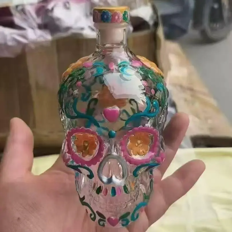 New Skull Whiskey Bottle, 350ML Skull Decanter, Creative Decorative Piece, Unique Whiskey Glassware, Perfect Gift Idea