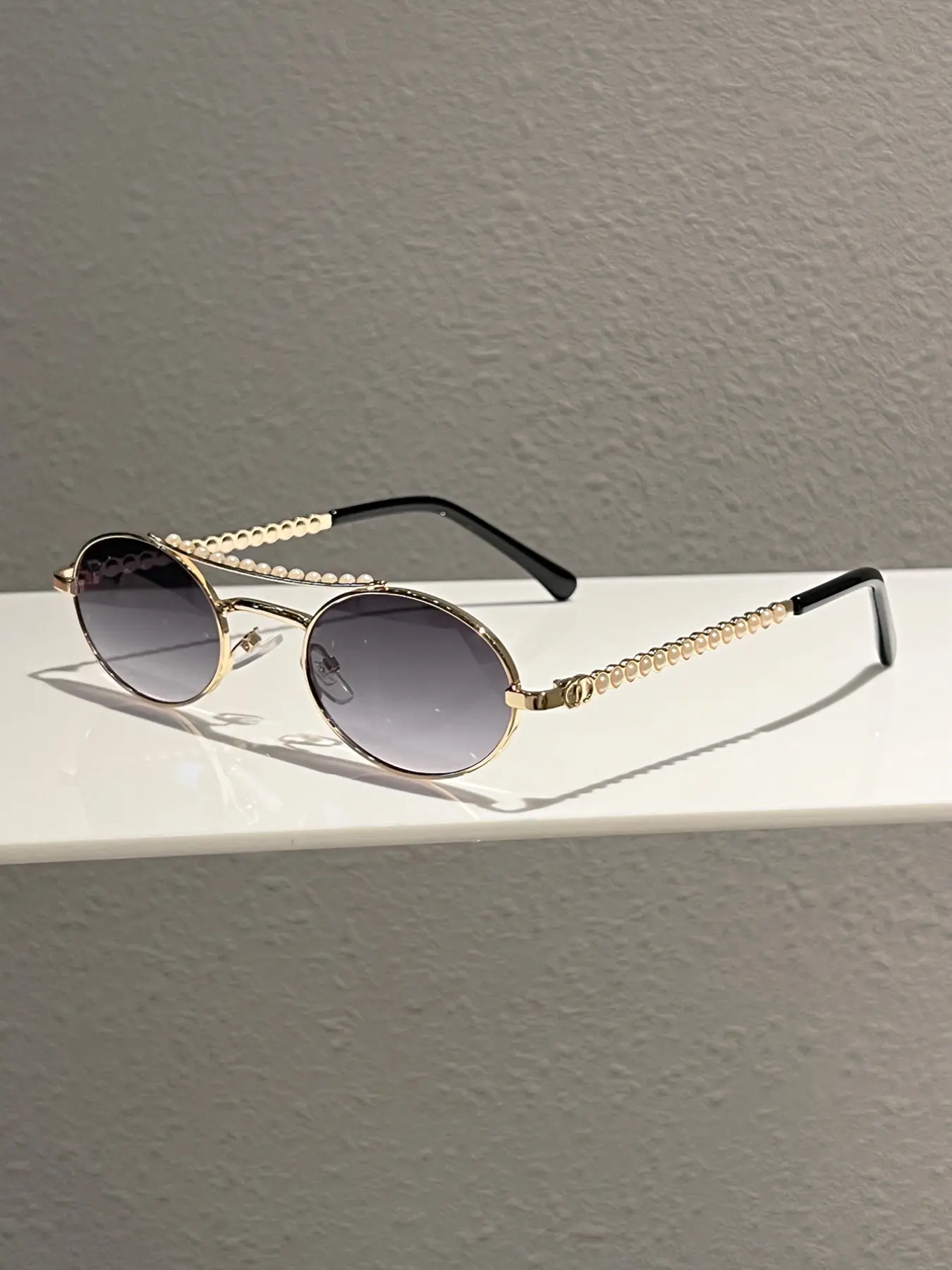 Vintage Metal Frame Sunglasses, Multi-Color Lenses, Pearl Accents, Casual Style, All Seasons, Fashionable and Versatile, Non-Optical