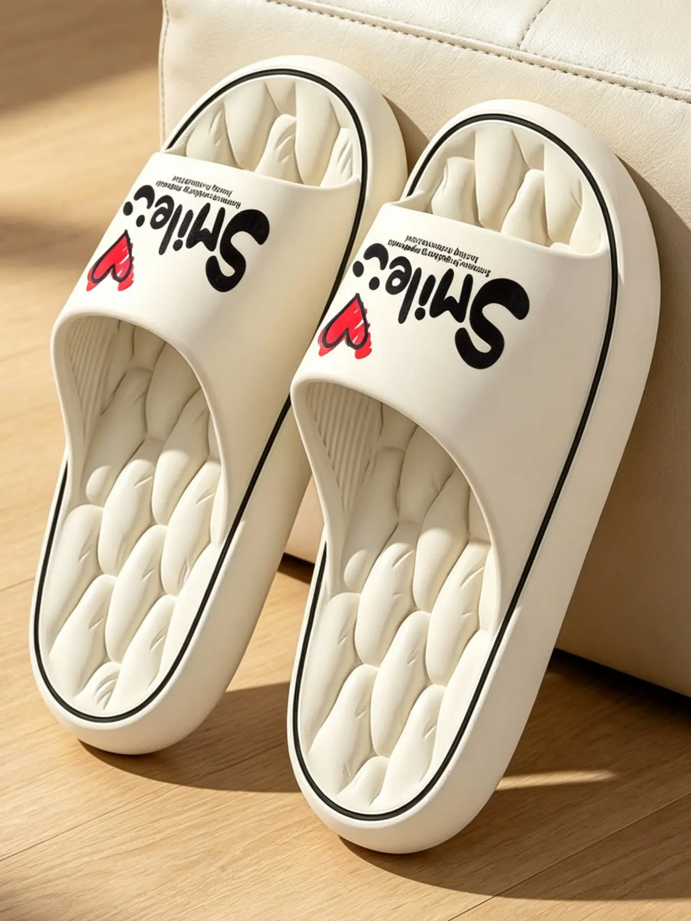 Couple Matching Smile Heart Graphic Pillow Slides, Minimalist Cloud Slippers, Anti-Slip Thick Sole Sandals for Home Bathroom, Indoor Home Slippers.Runs small, wide feet please size up one size.